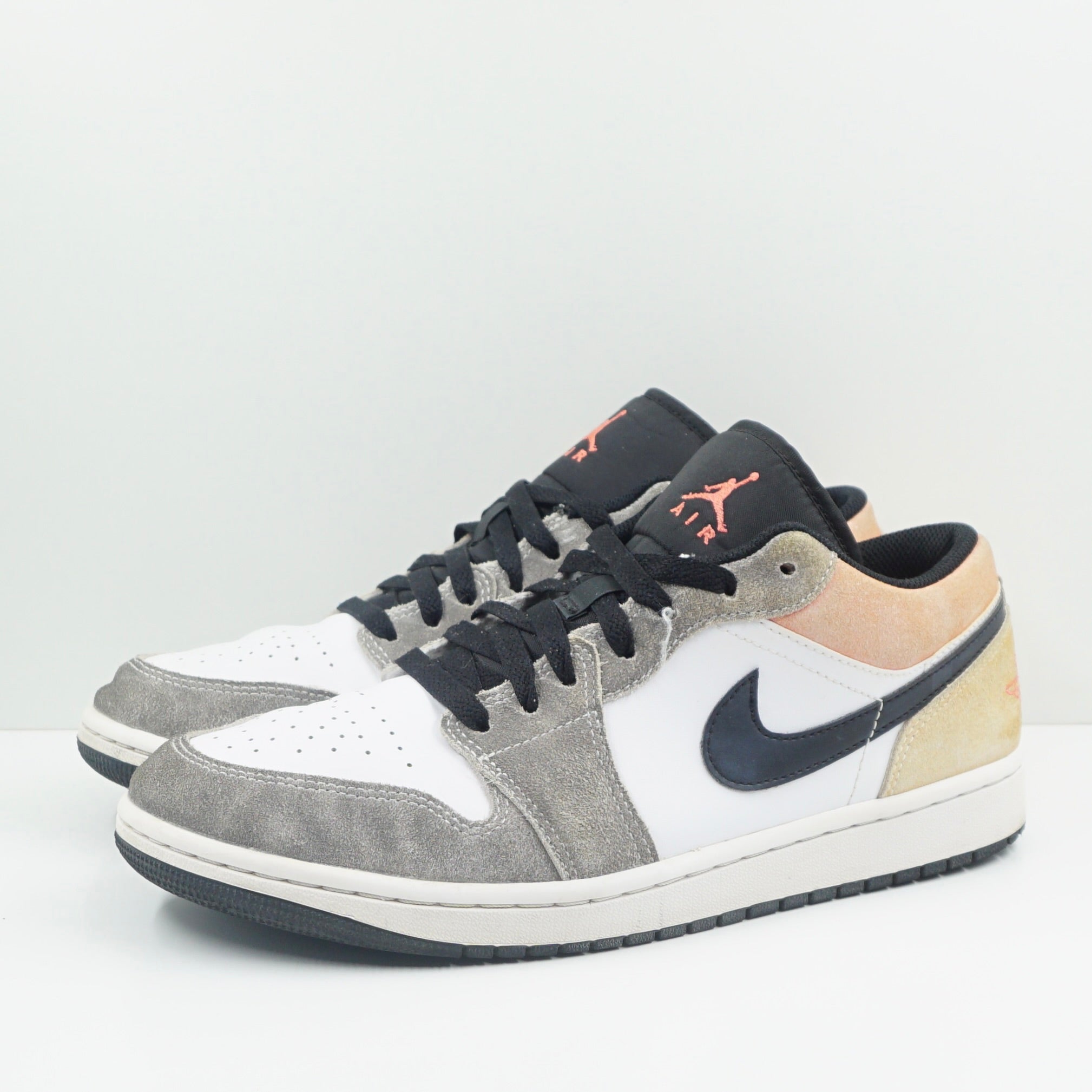 Jordan 1 Low SE Flight Club