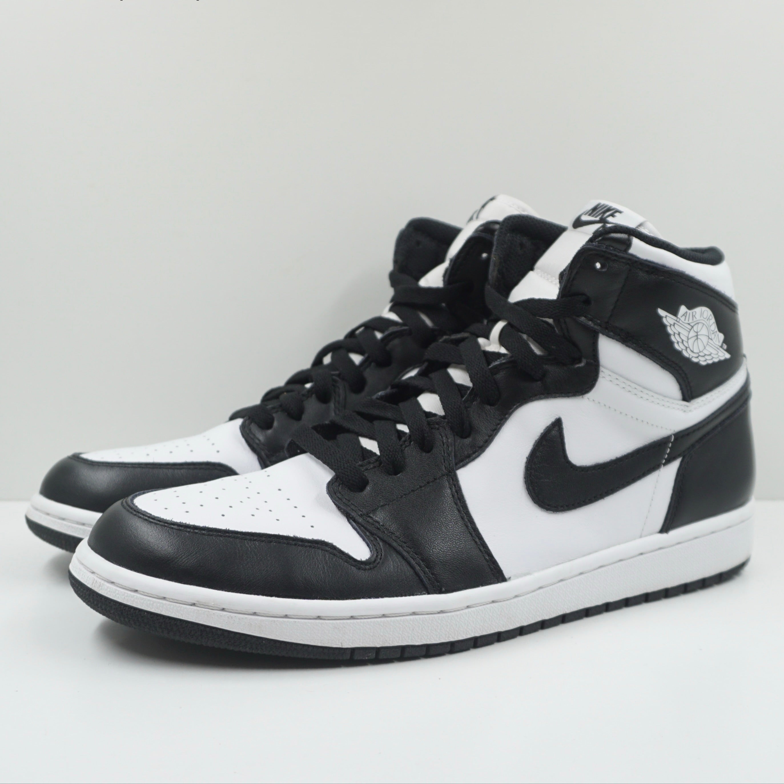 Jordan 1 Retro Black White (2014)