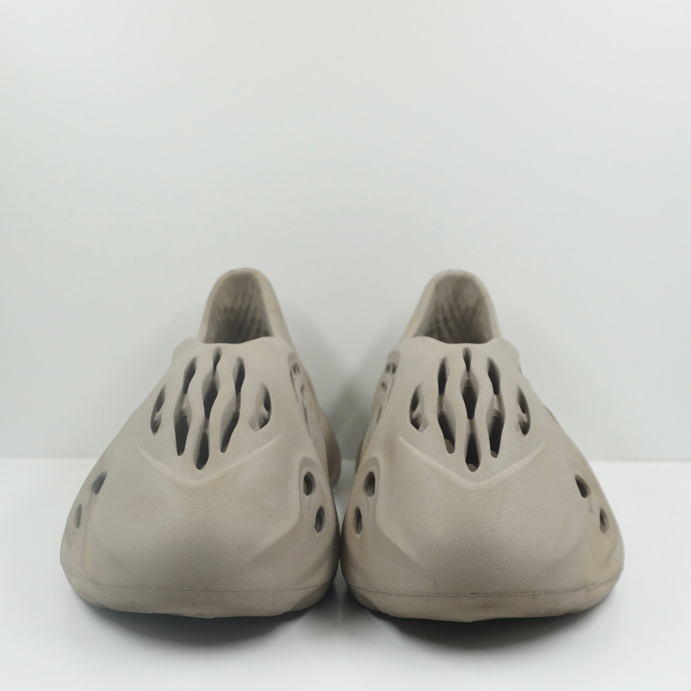 Adidas Yeezy Foam RNNR Stone Sage