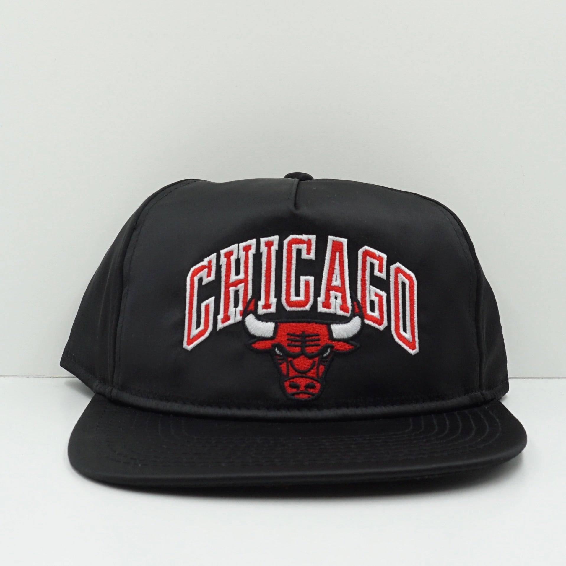 New Era Chicago Bulls Satin The Golfer Snapback Cap