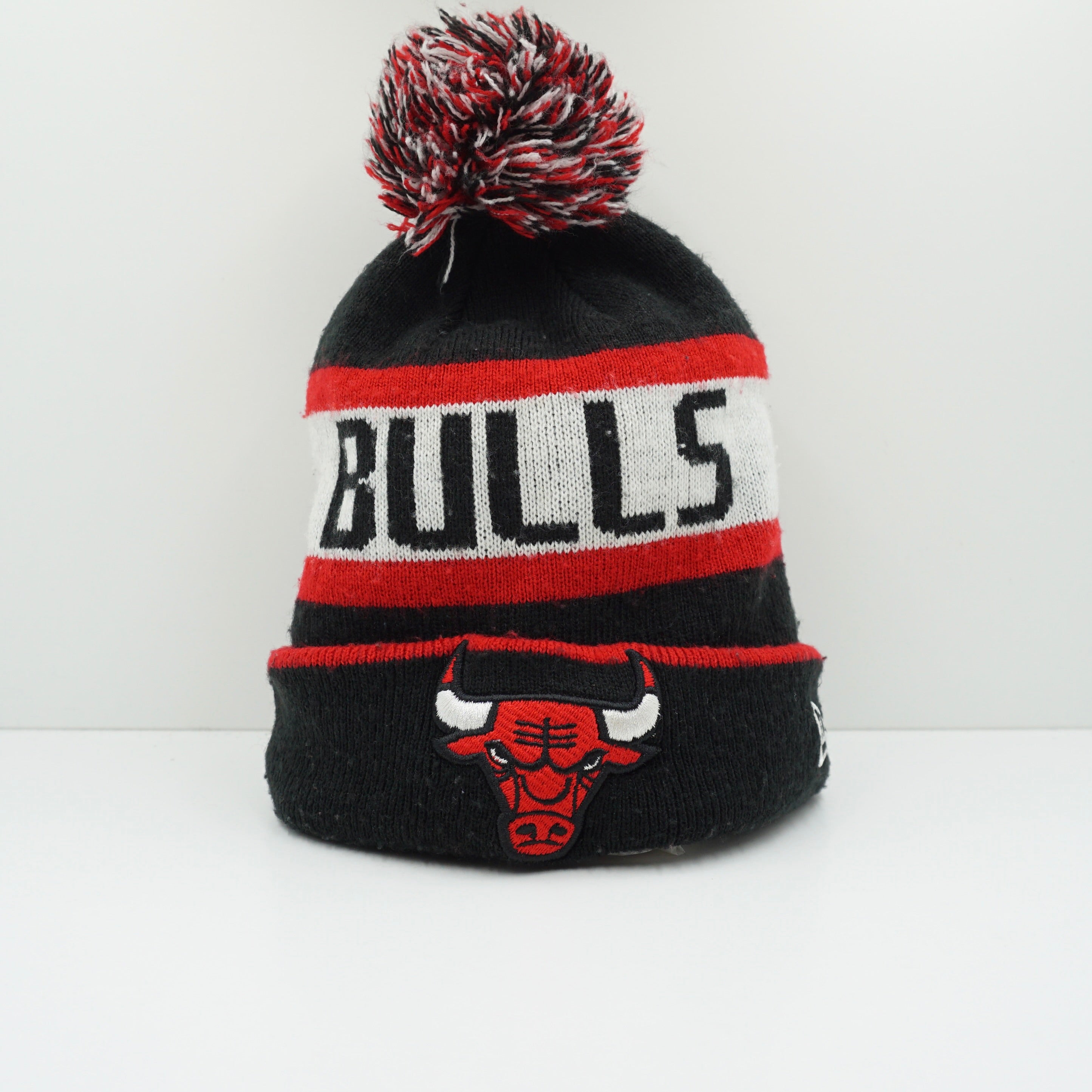 New Era Chicago Bulls Bobble Beanie (Youth)