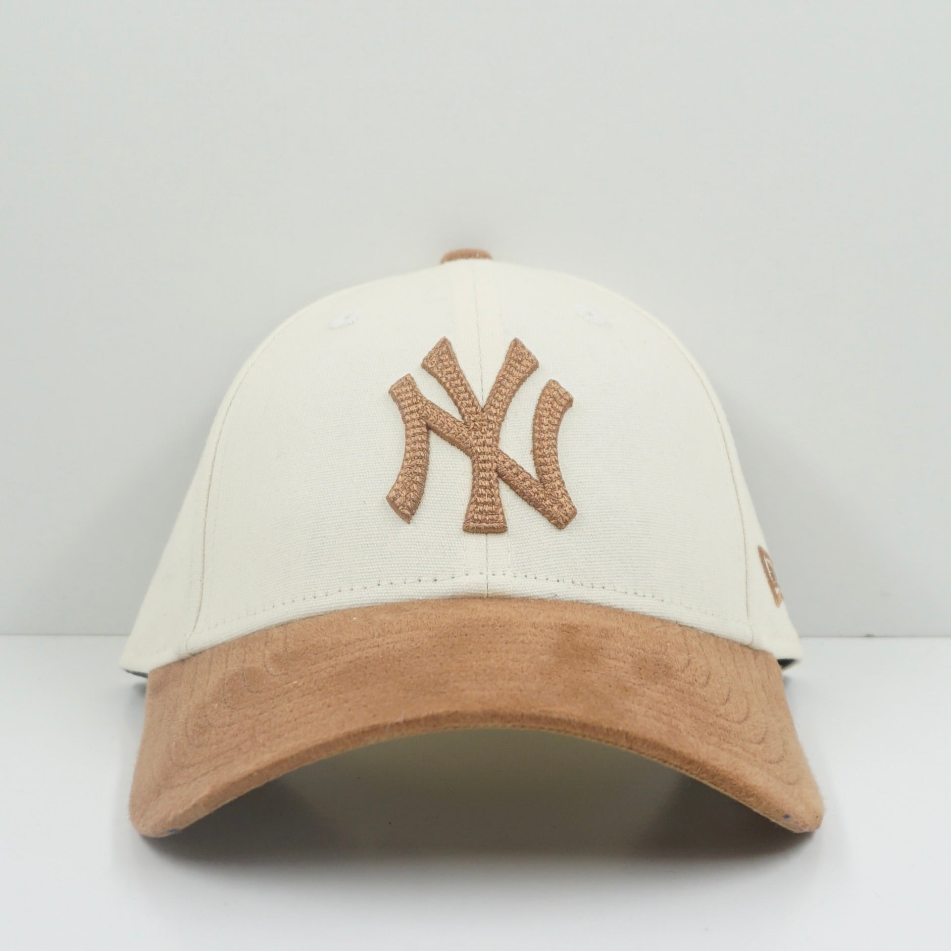 New Era New York Yankees White Beige Suede Adjustable Cap