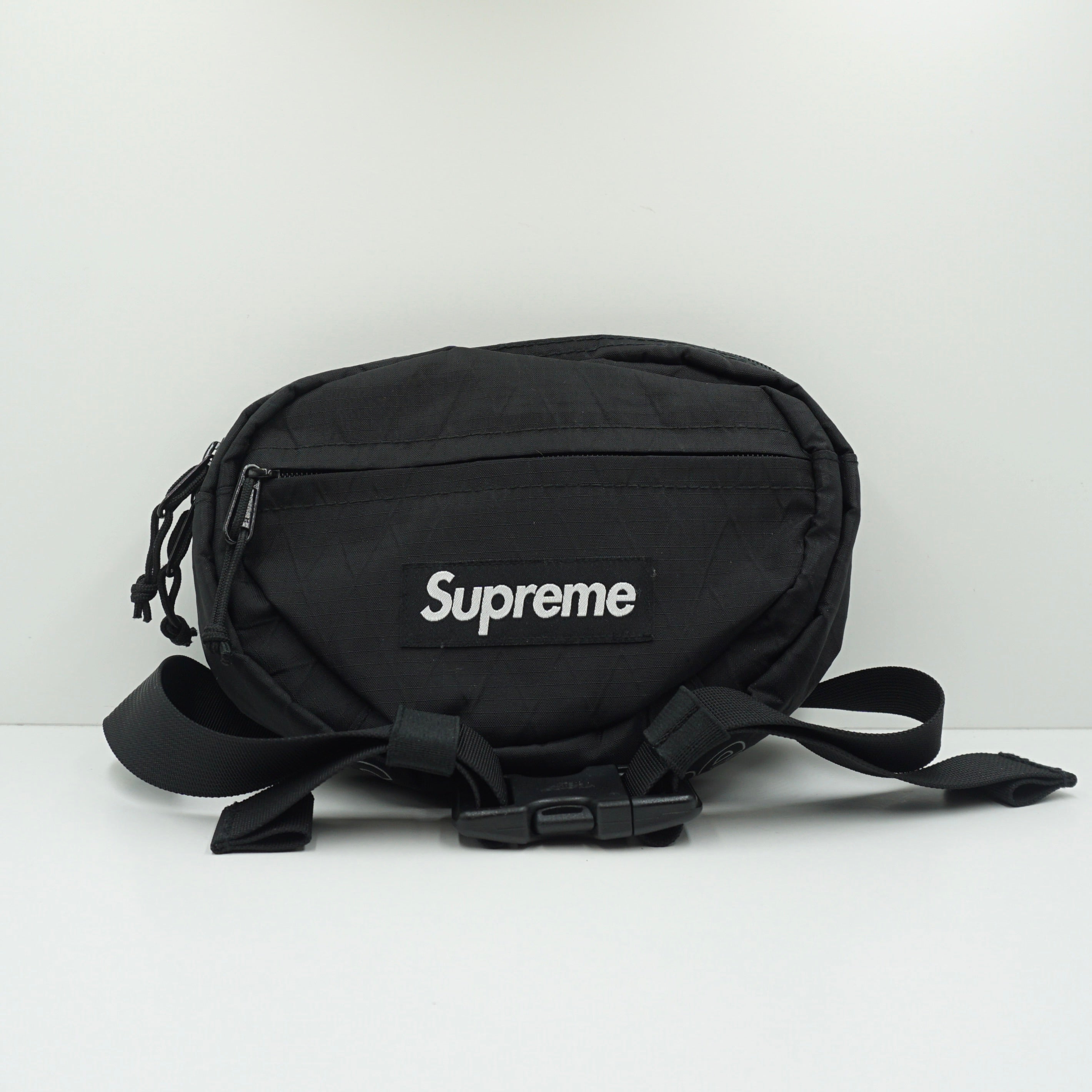 Supreme FW18 Black Waist Bag