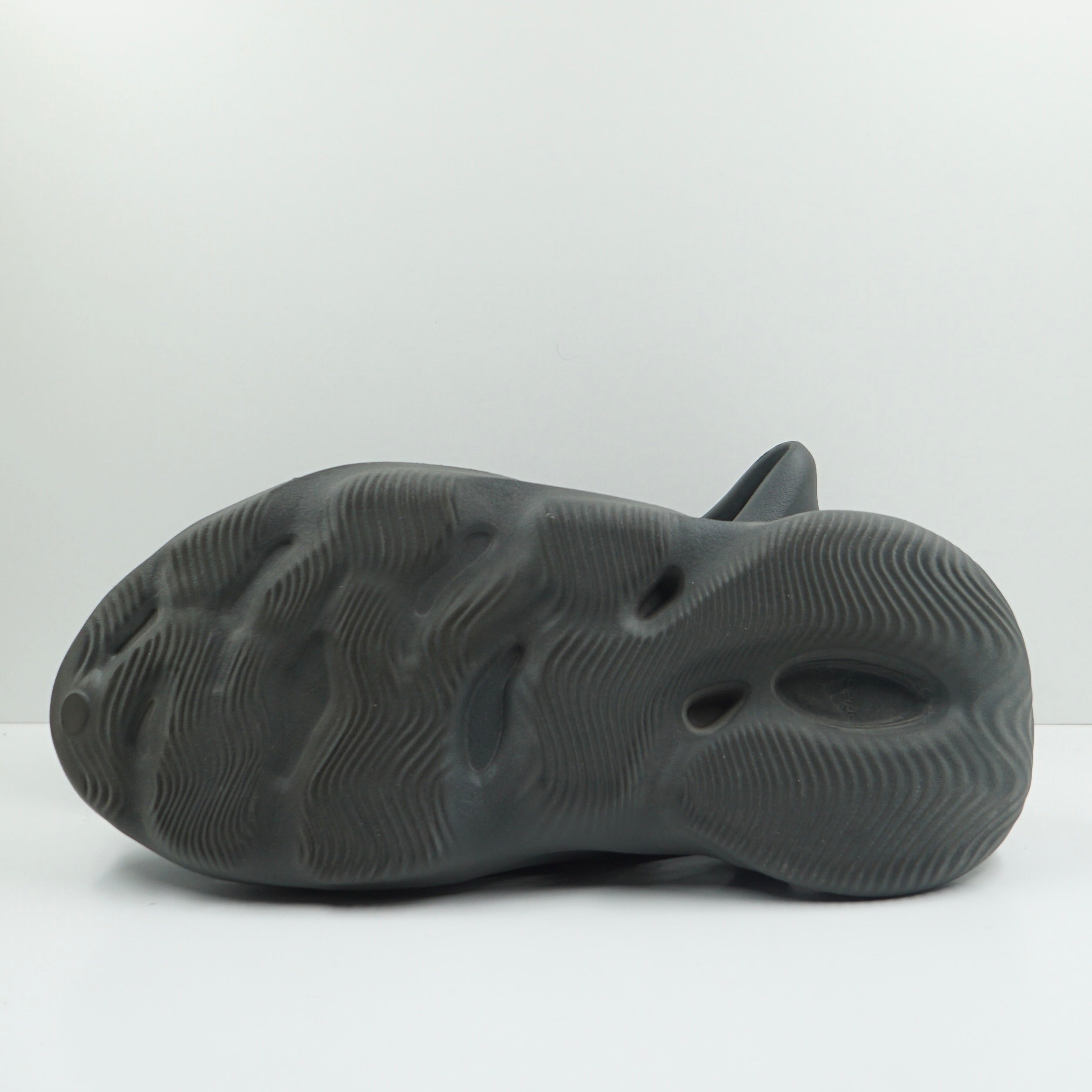 Adidas Yeezy Foam RNNR Carbon