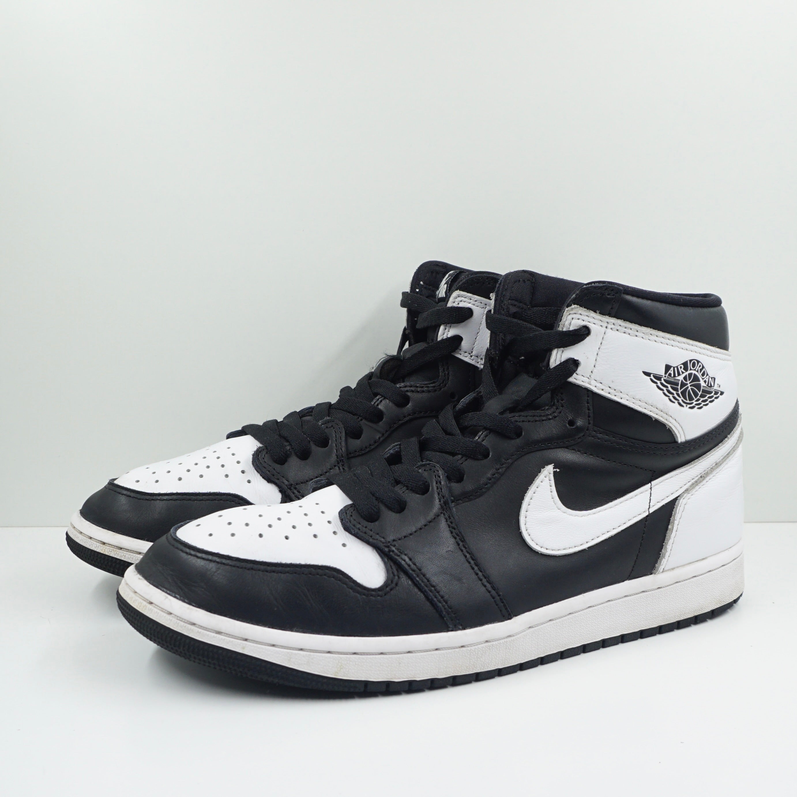 Jordan 1 Retro High OG Black White