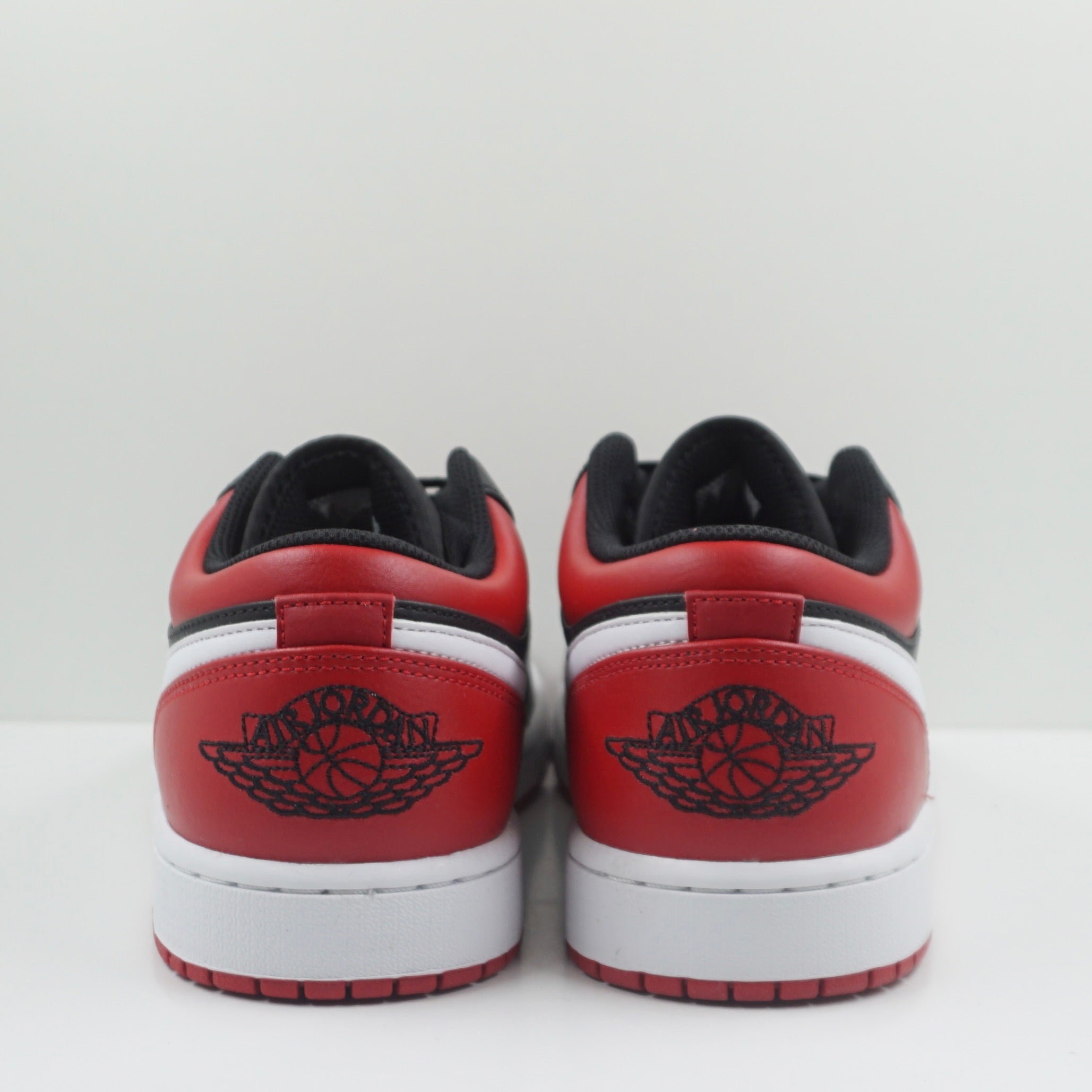 Jordan 1 Low Alternate Bred Toe