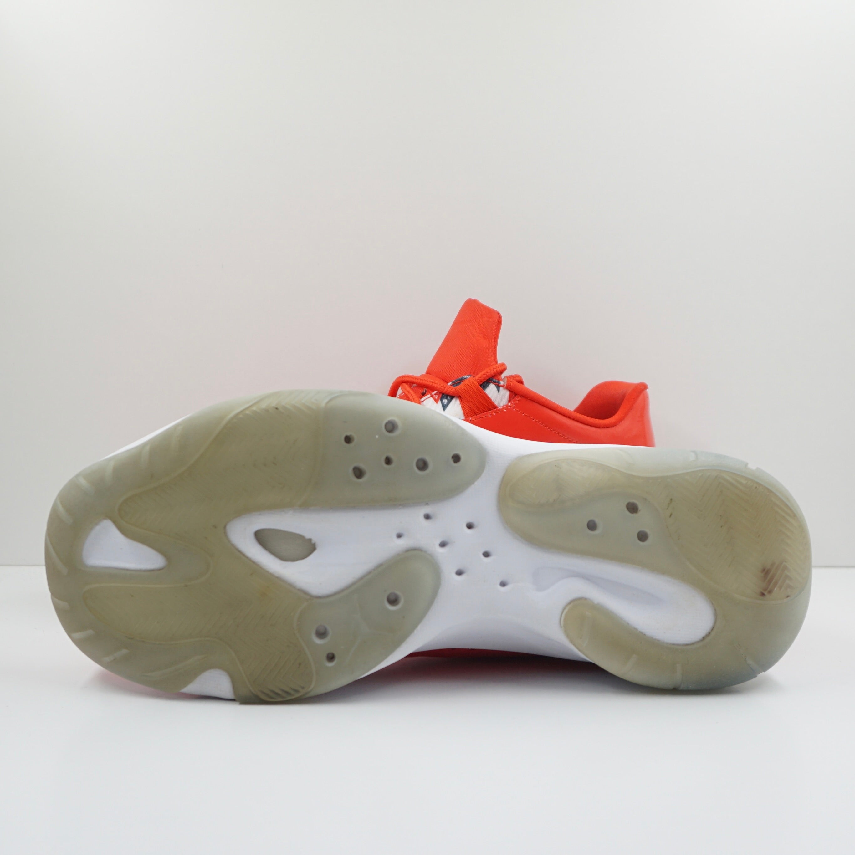 Jordan 11 CMFT Low Barcelona