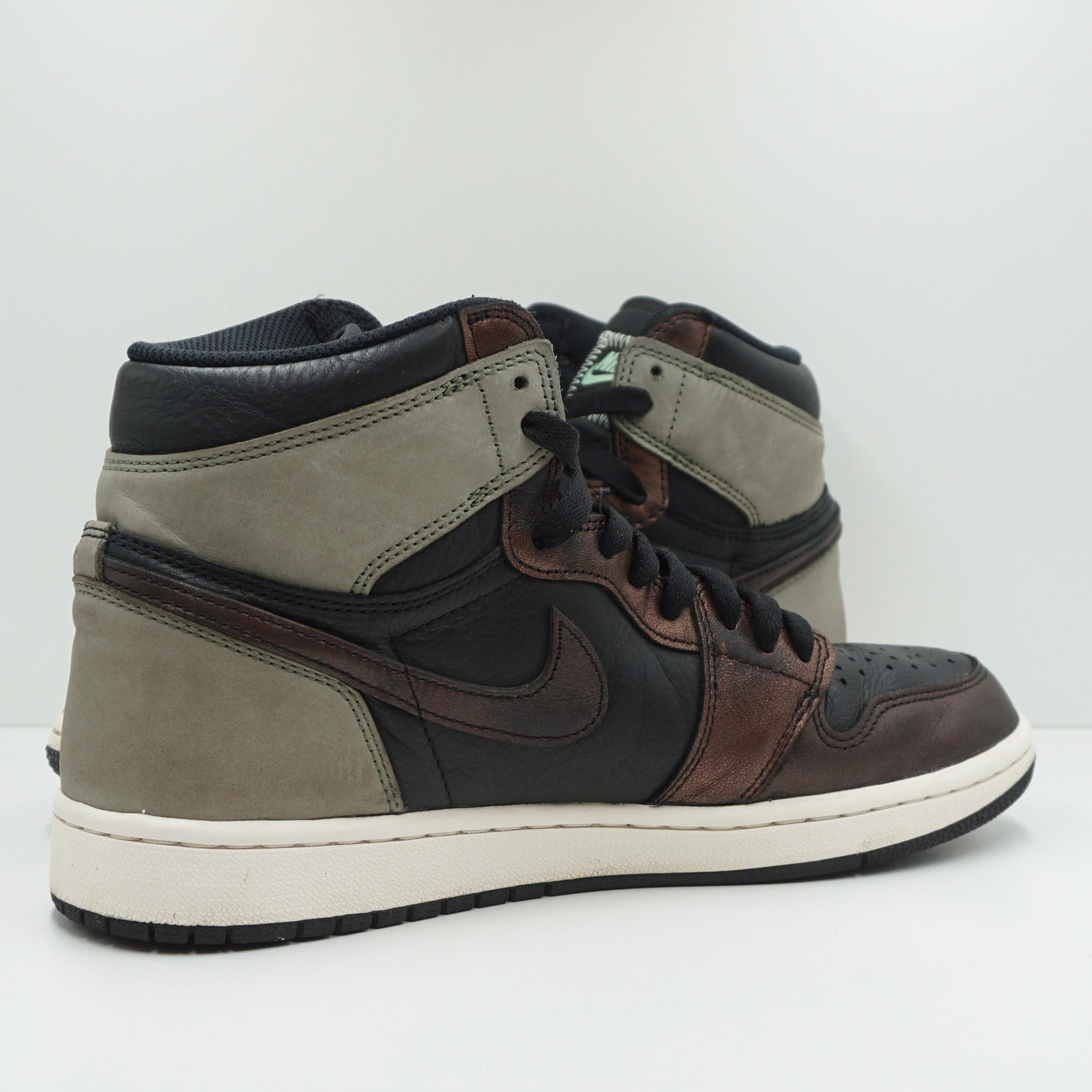 Jordan 1 Retro High Light Army Rust Shadow Patina