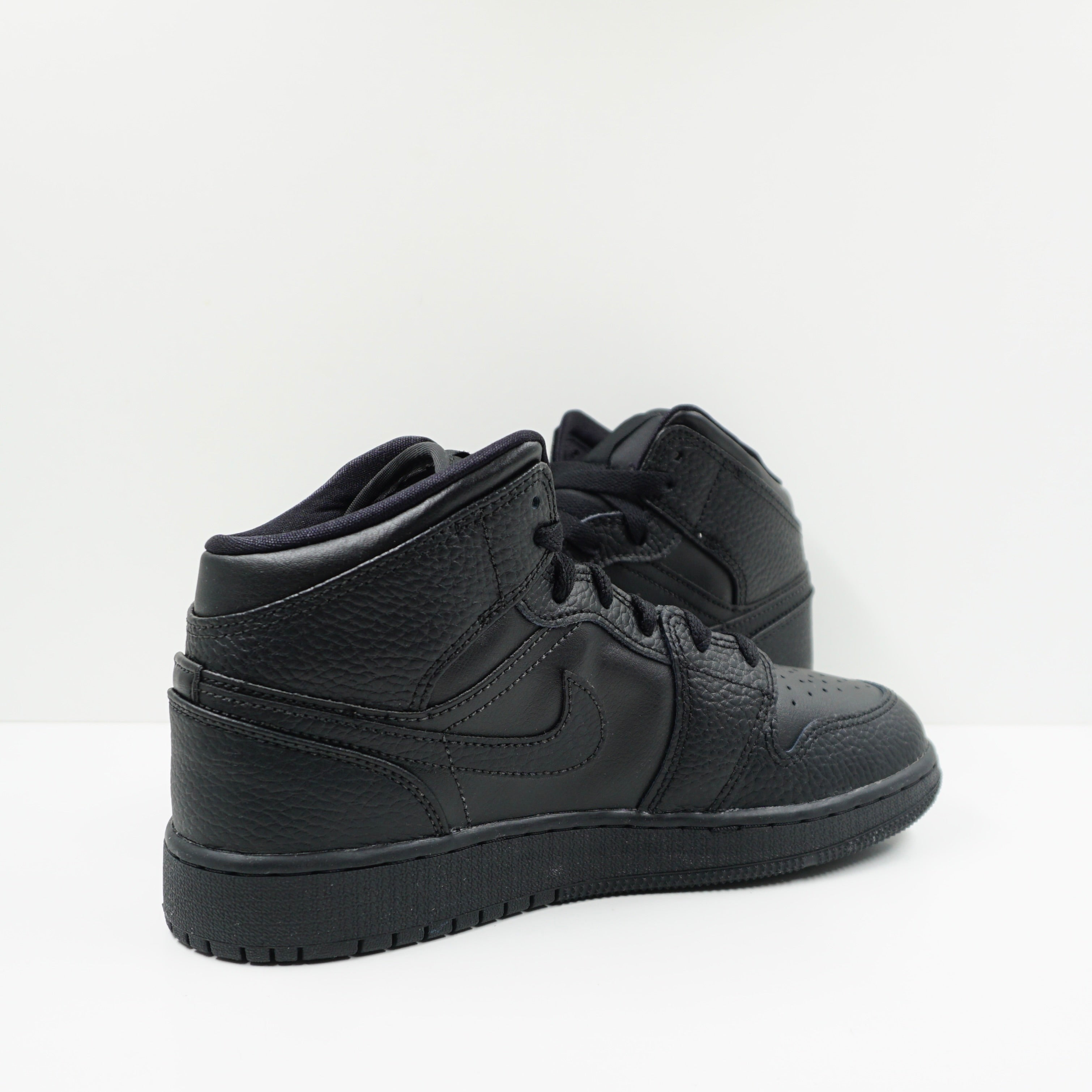 Jordan 1 Mid Triple Black (2022) (GS)