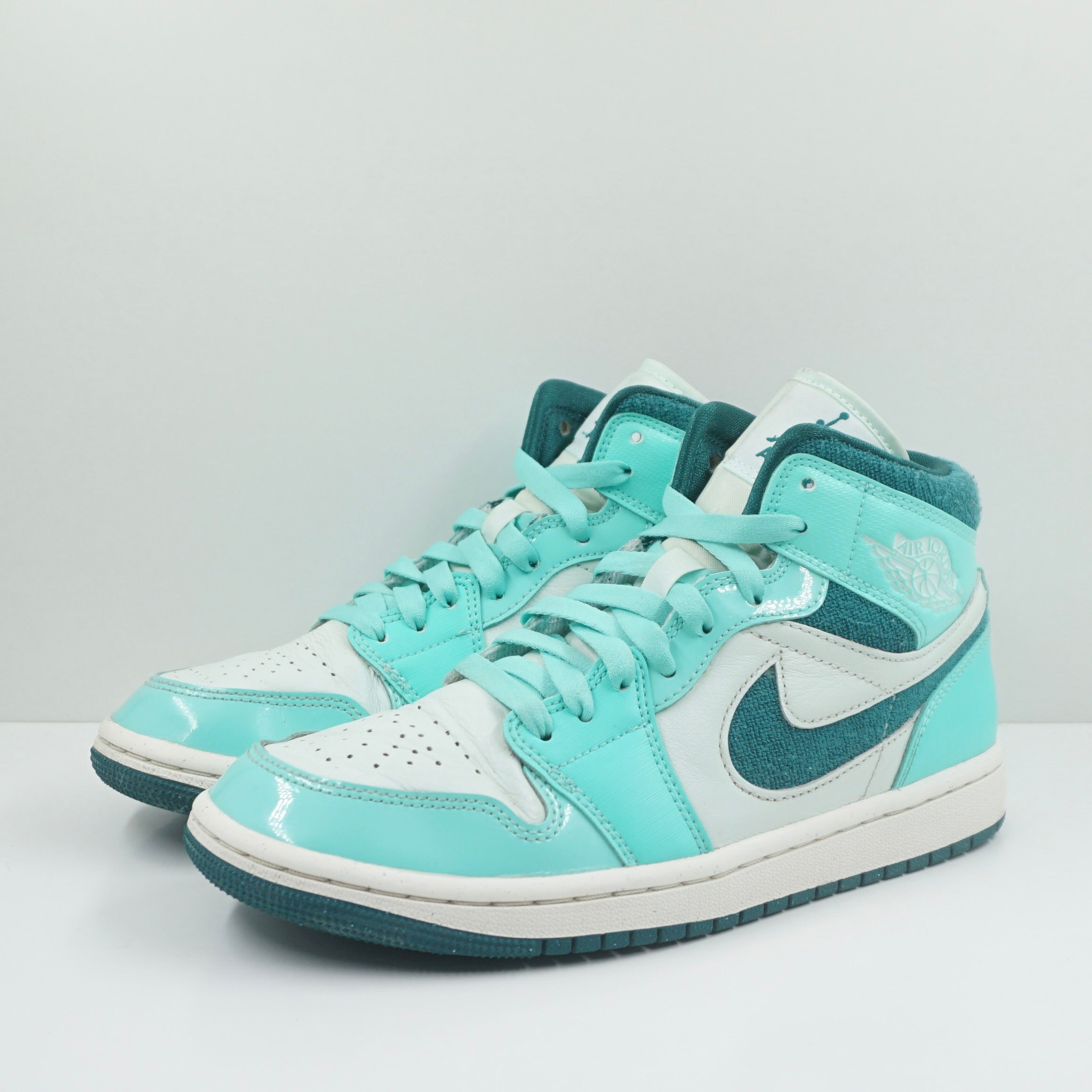 Jordan 1 Mid Chenille Bleached Turquoise (W)