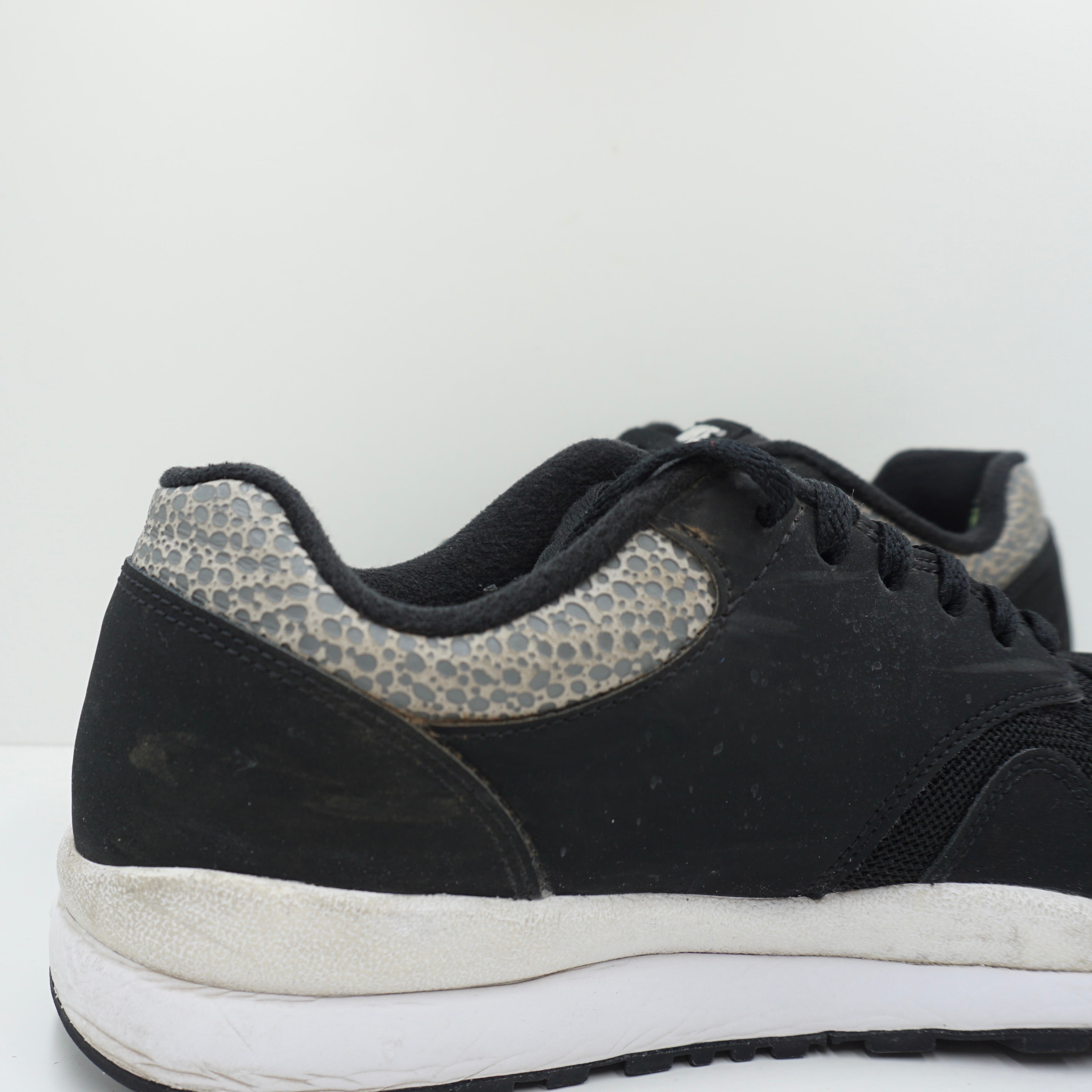 Nike Air Safari Black White