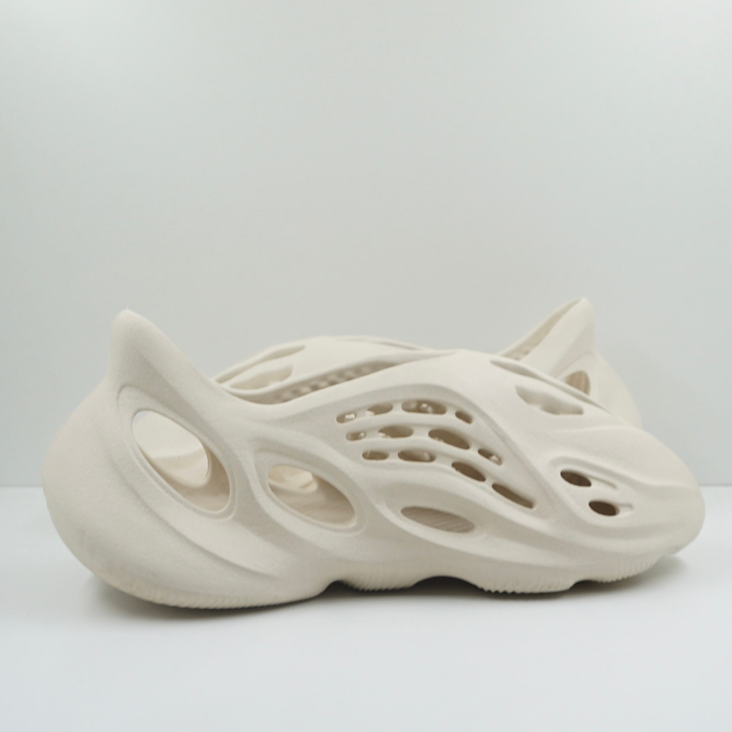 Adidas Yeezy Foam RNNR Sand