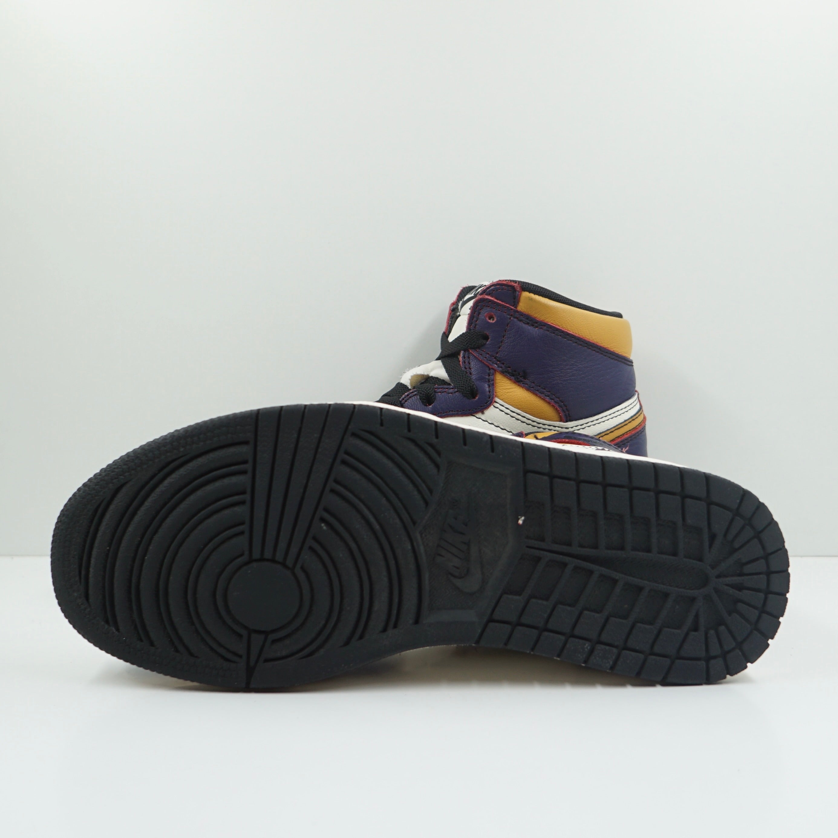 Jordan 1 Retro High OG Defiant SB LA to Chicago