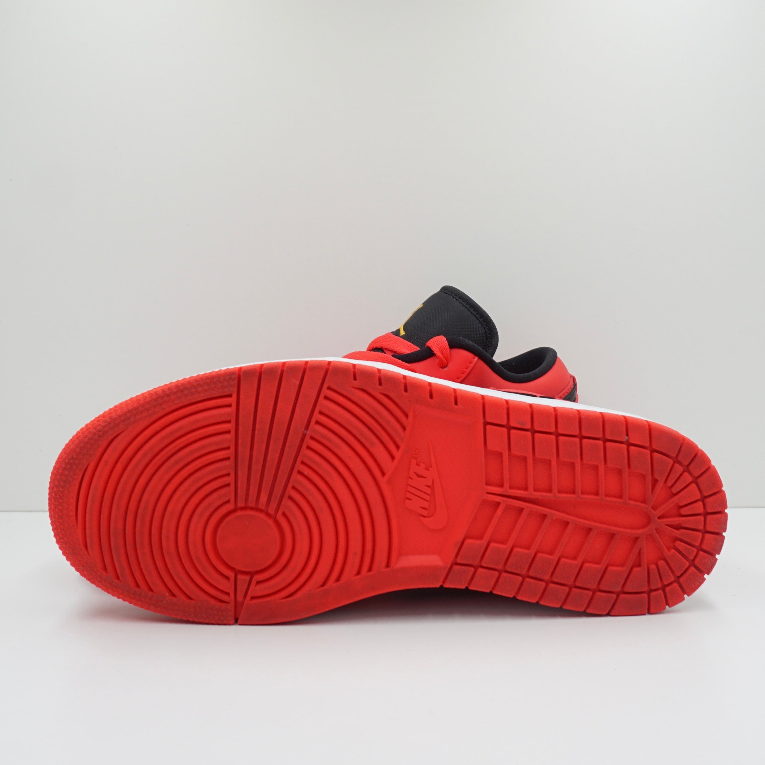 Jordan 1 Low Siren Red (W)