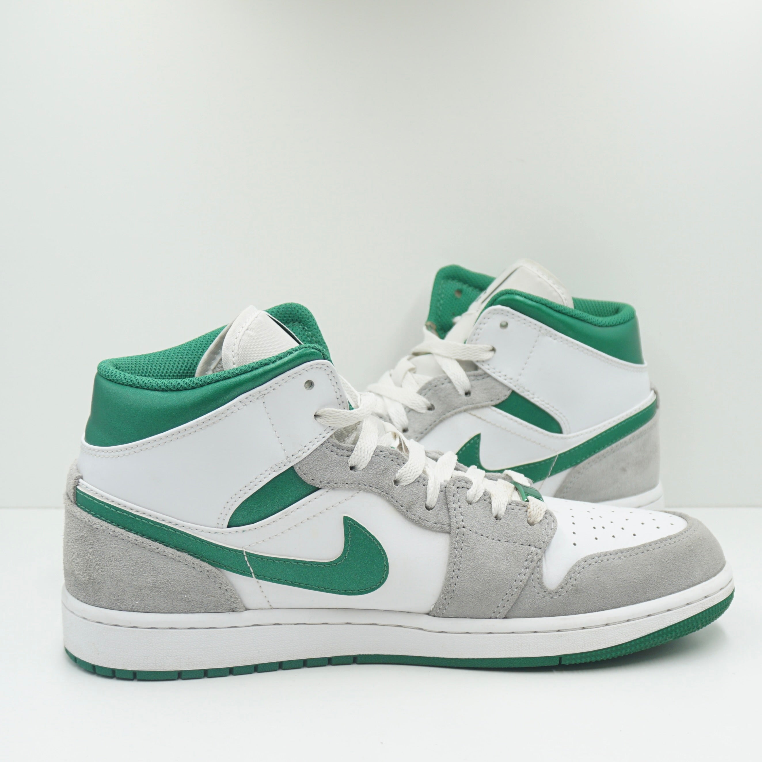 Jordan 1 Mid SE Grey Green