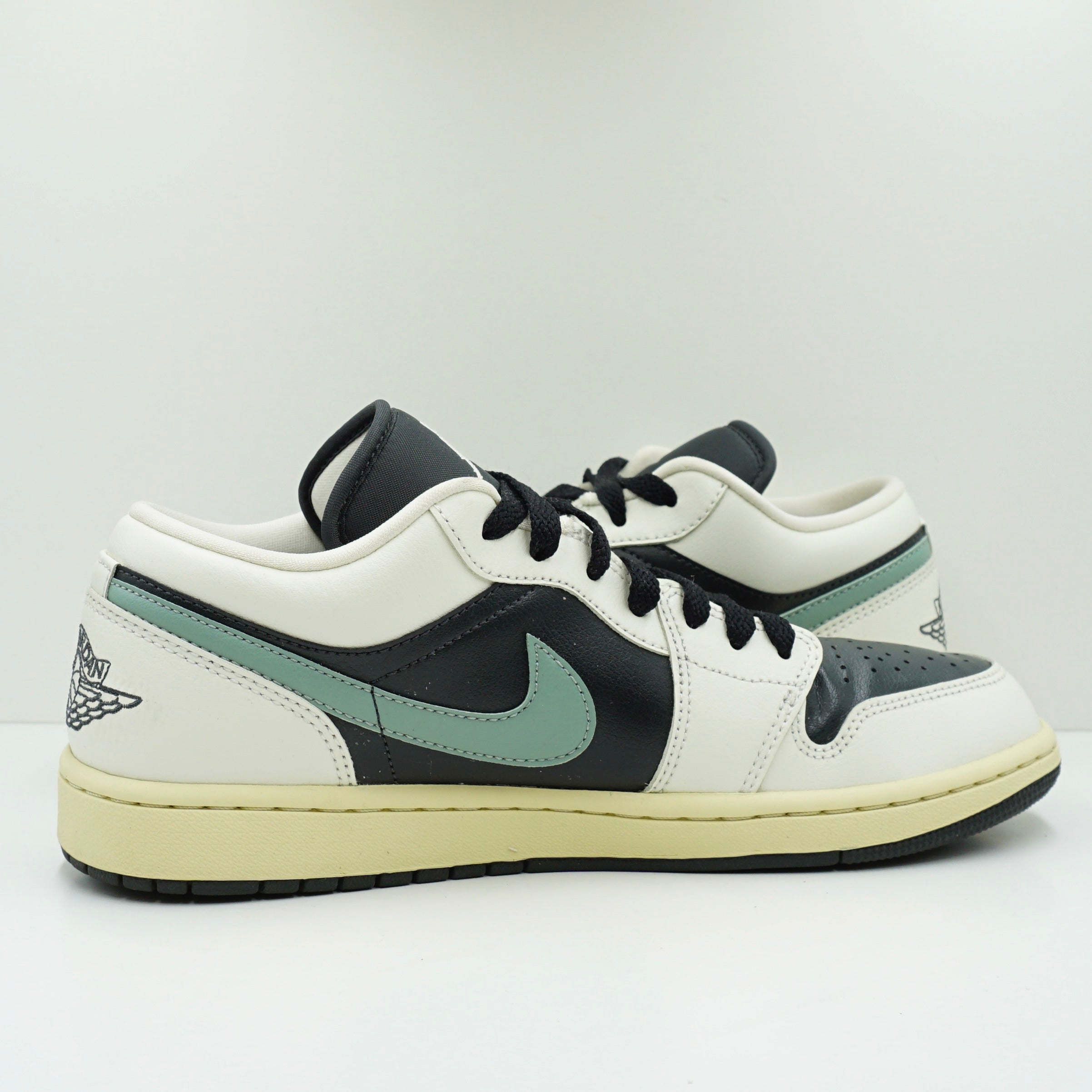 Jordan 1 Low Jade Smoke (W)