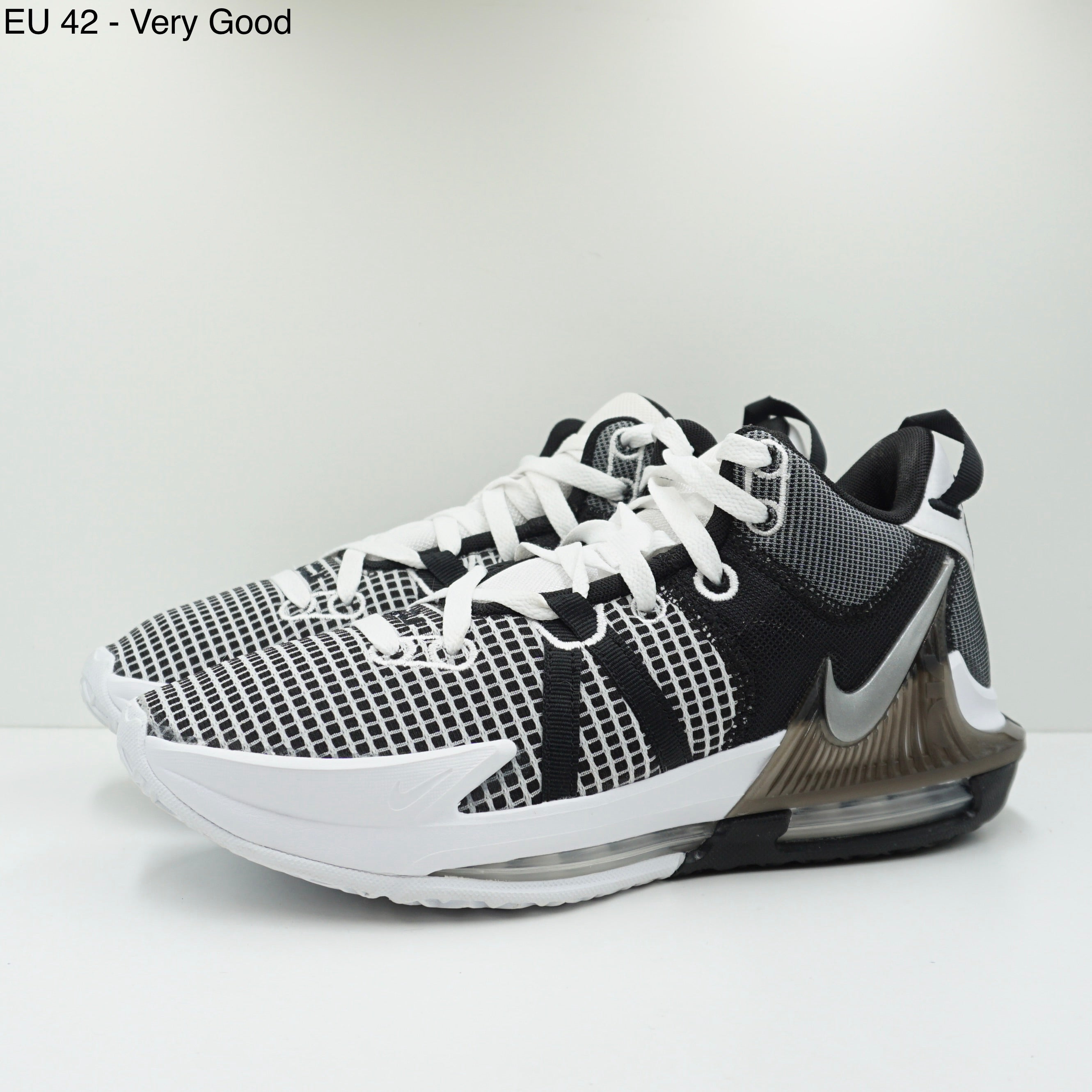 Nike LeBron Witness 7 White Black Metallic Silver
