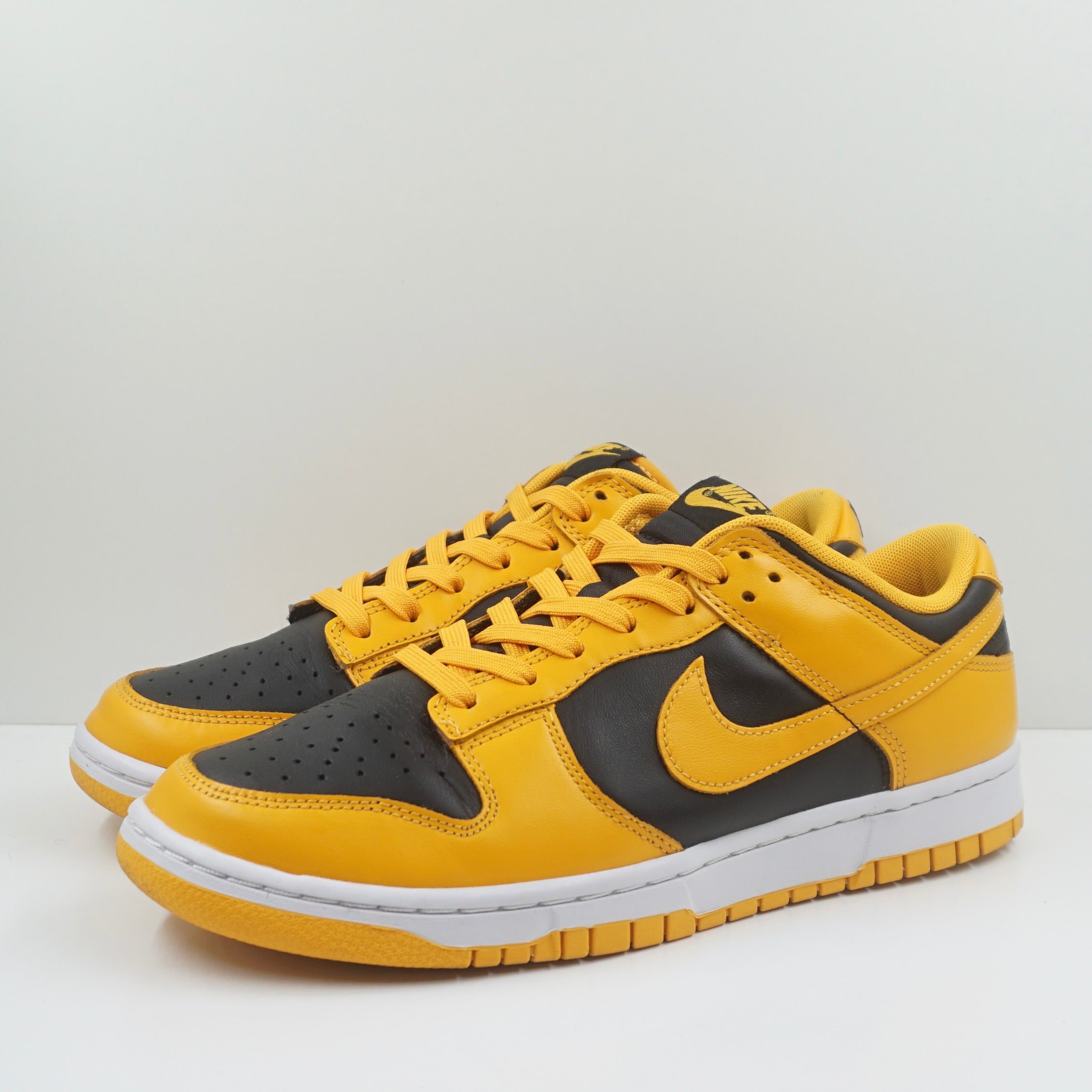nike dunk goldenrod low release date