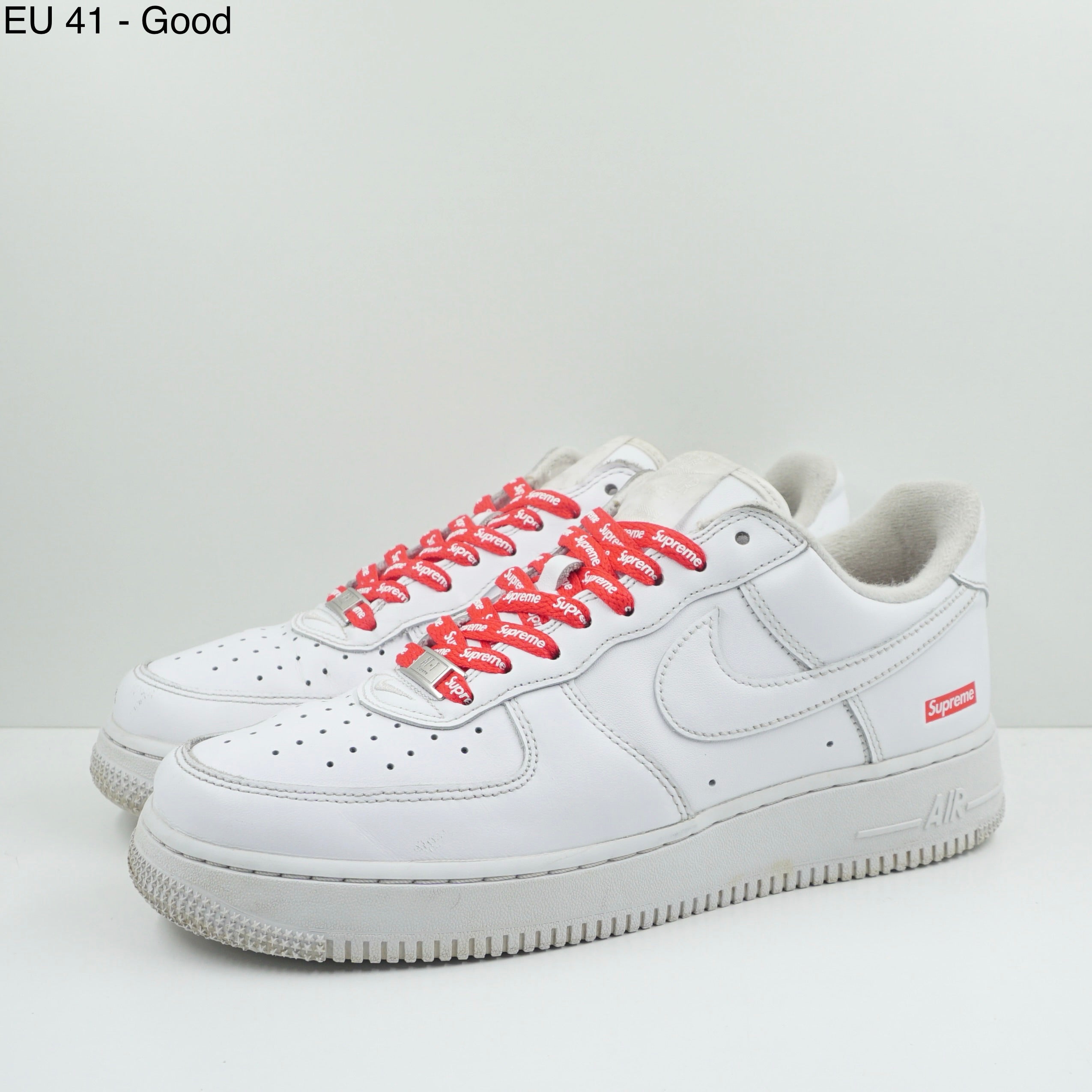 Nike Air Force 1 Low Supreme White