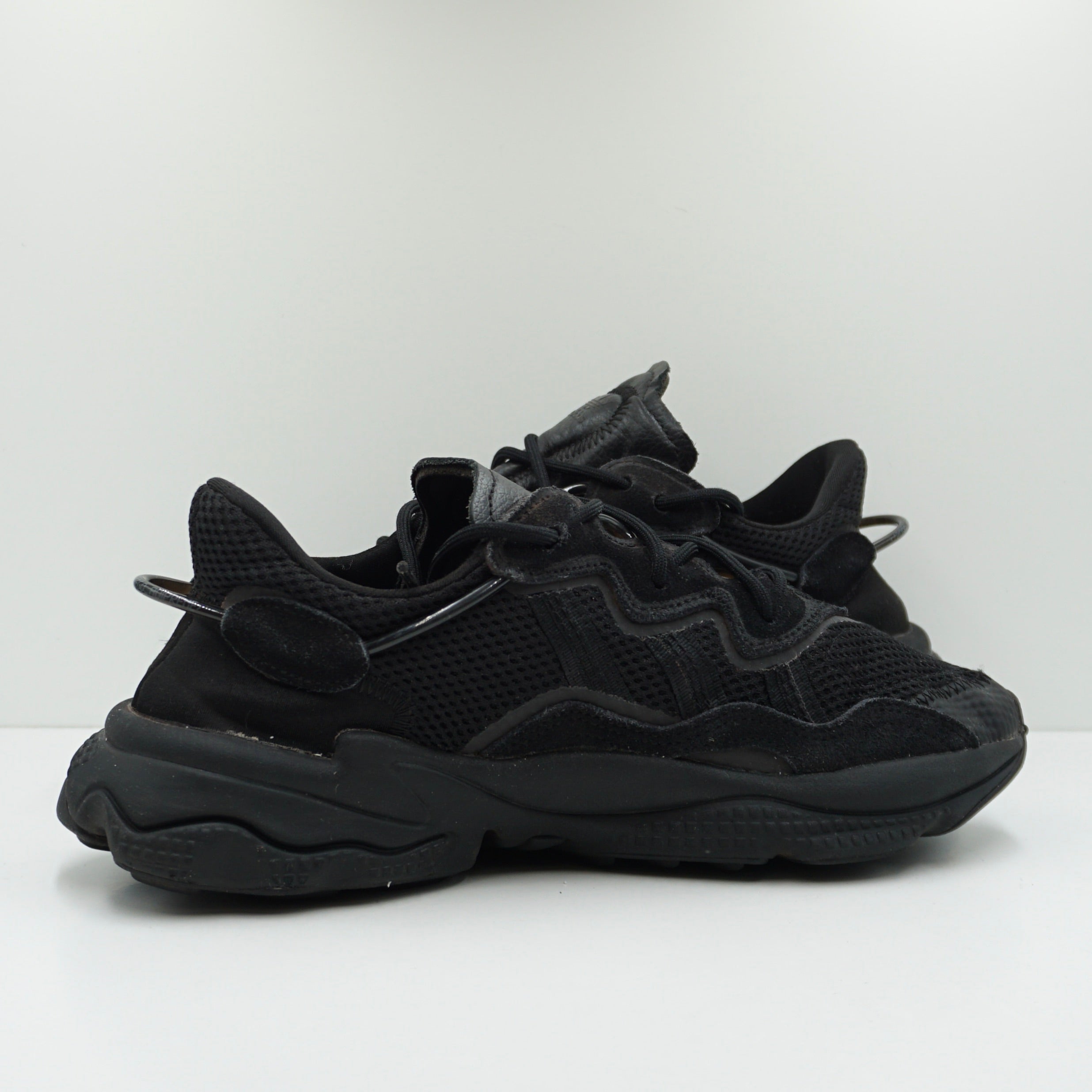 Adidas Ozweego Core Black Carbon Mesh