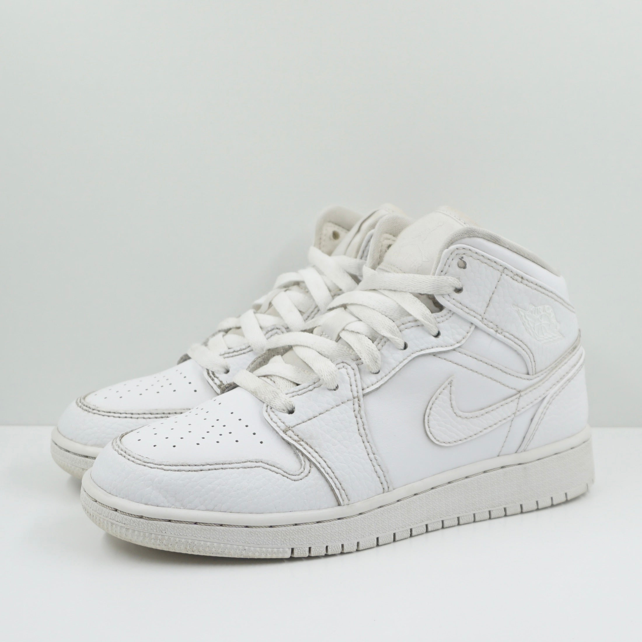 Jordan 1 Mid Triple White Tumbled Leather (GS)
