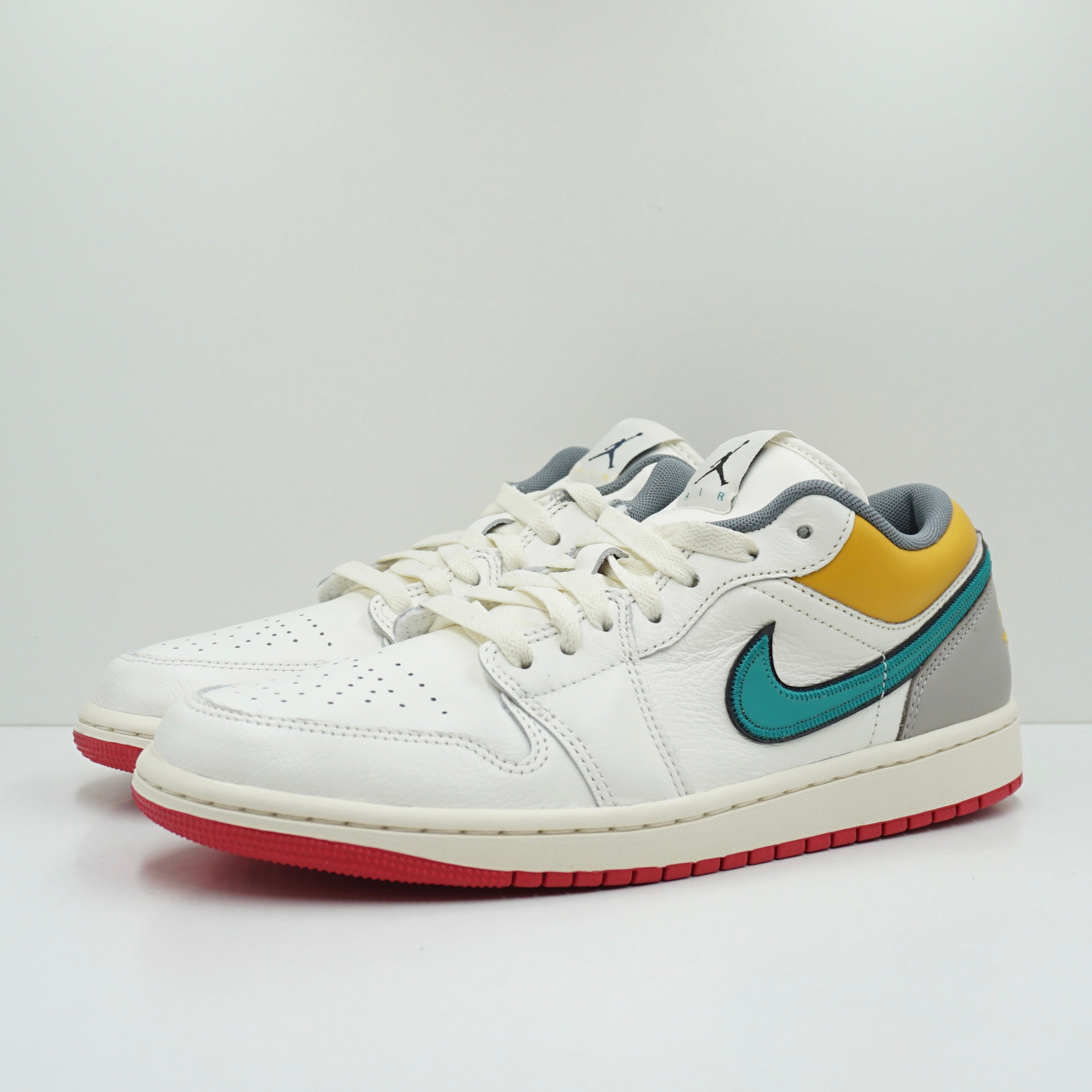 Jordan 1 Low PRM Sail Cashmere