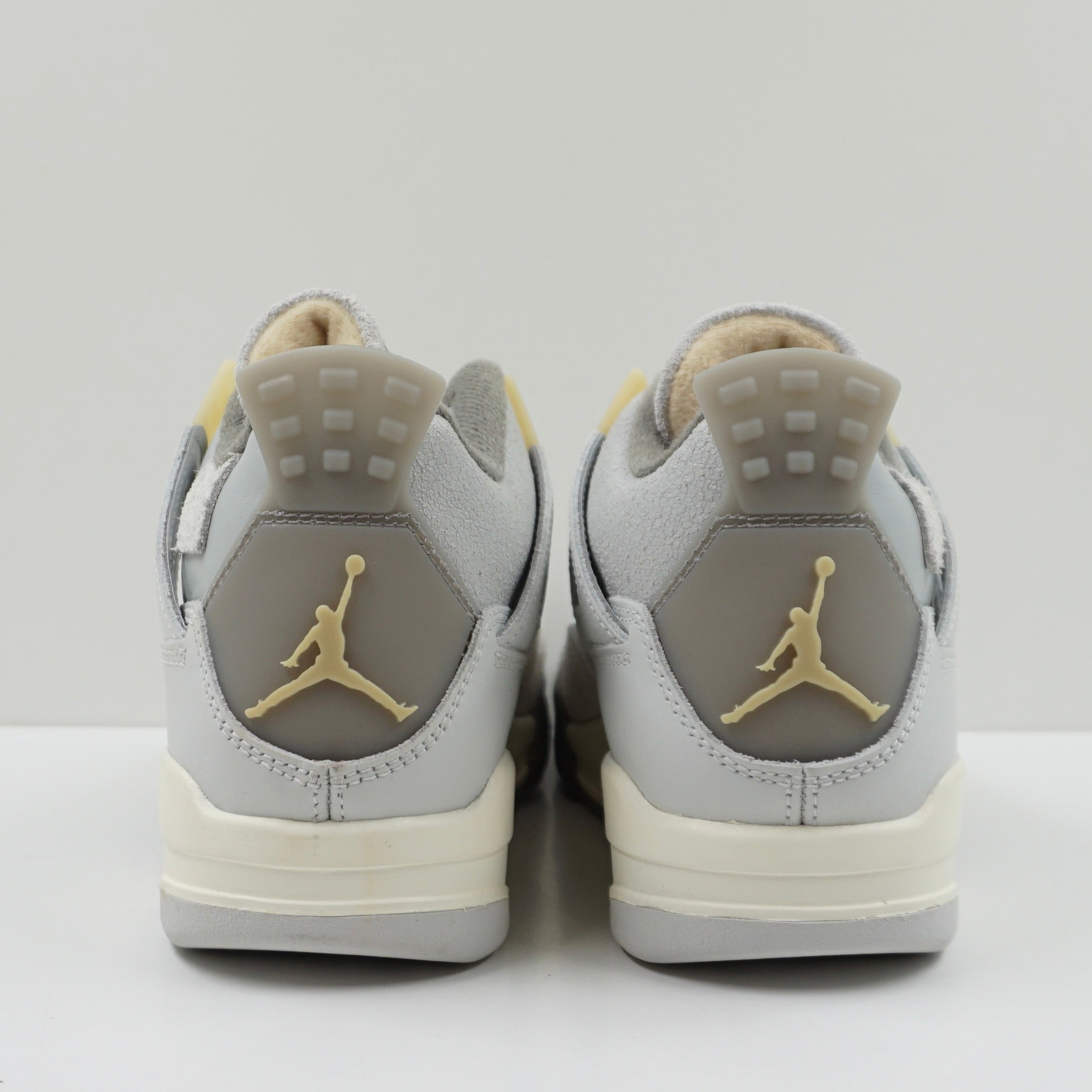 Jordan 4 Retro SE Craft Photon Dust