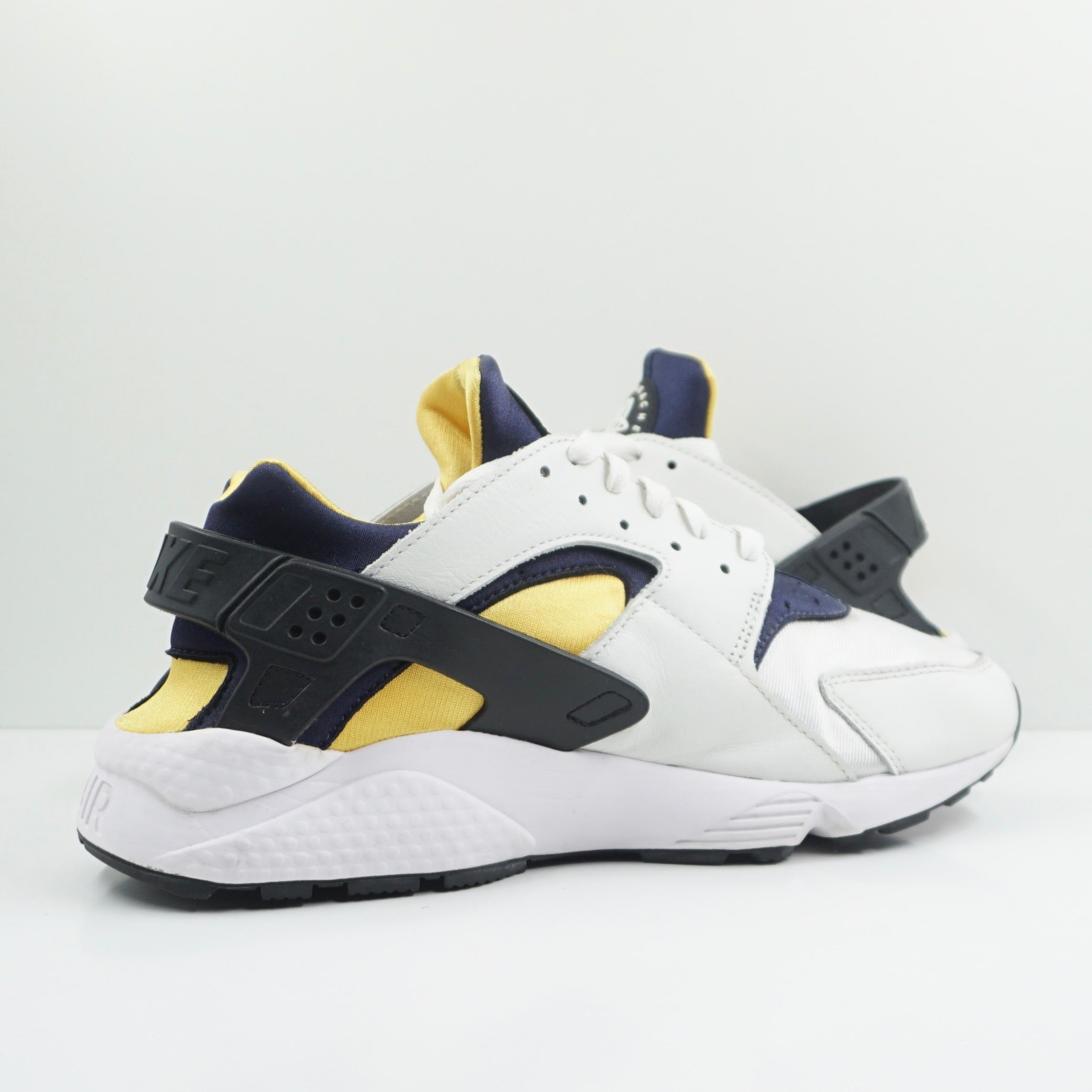 Nike Air Huarache Michigan