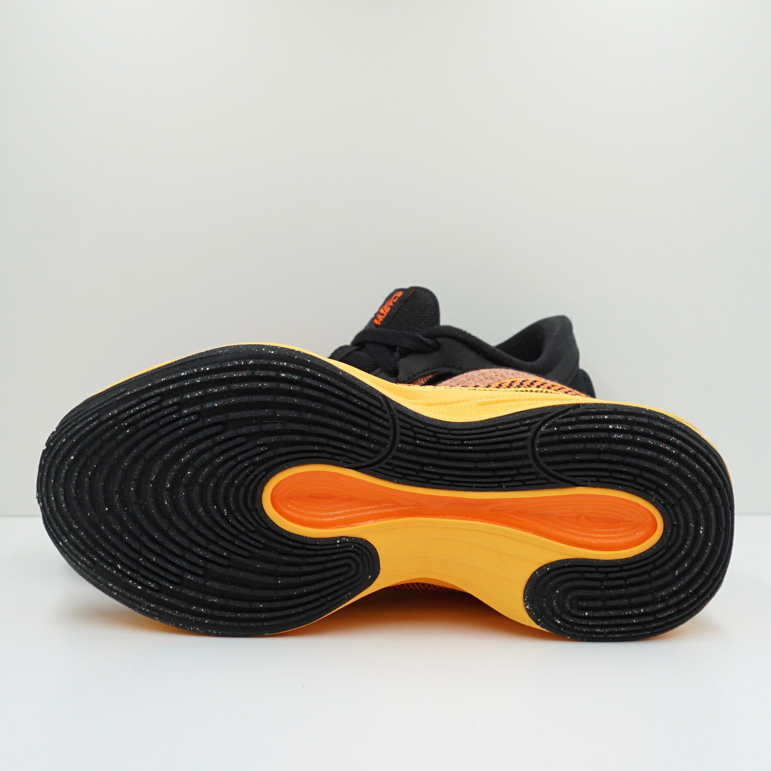 Nike G.T. Hustle Academy Orange