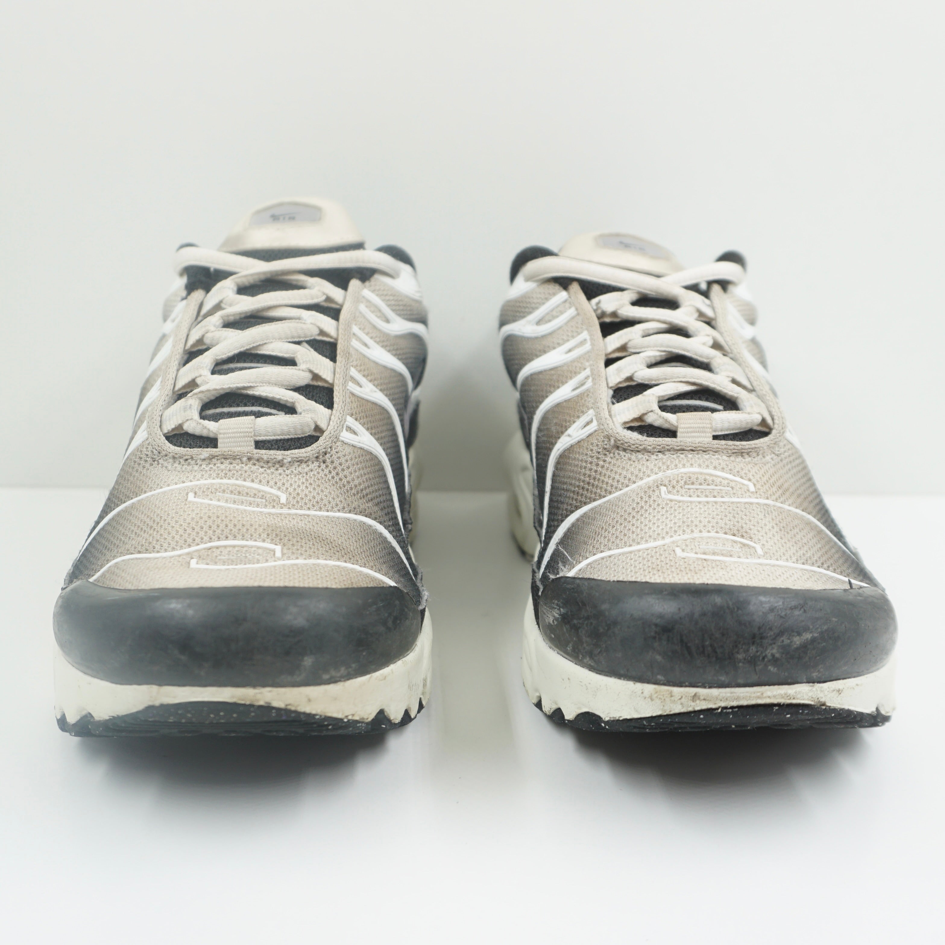Nike Air Max PlusBlack White Sail Metallic Cool Grey (PS)