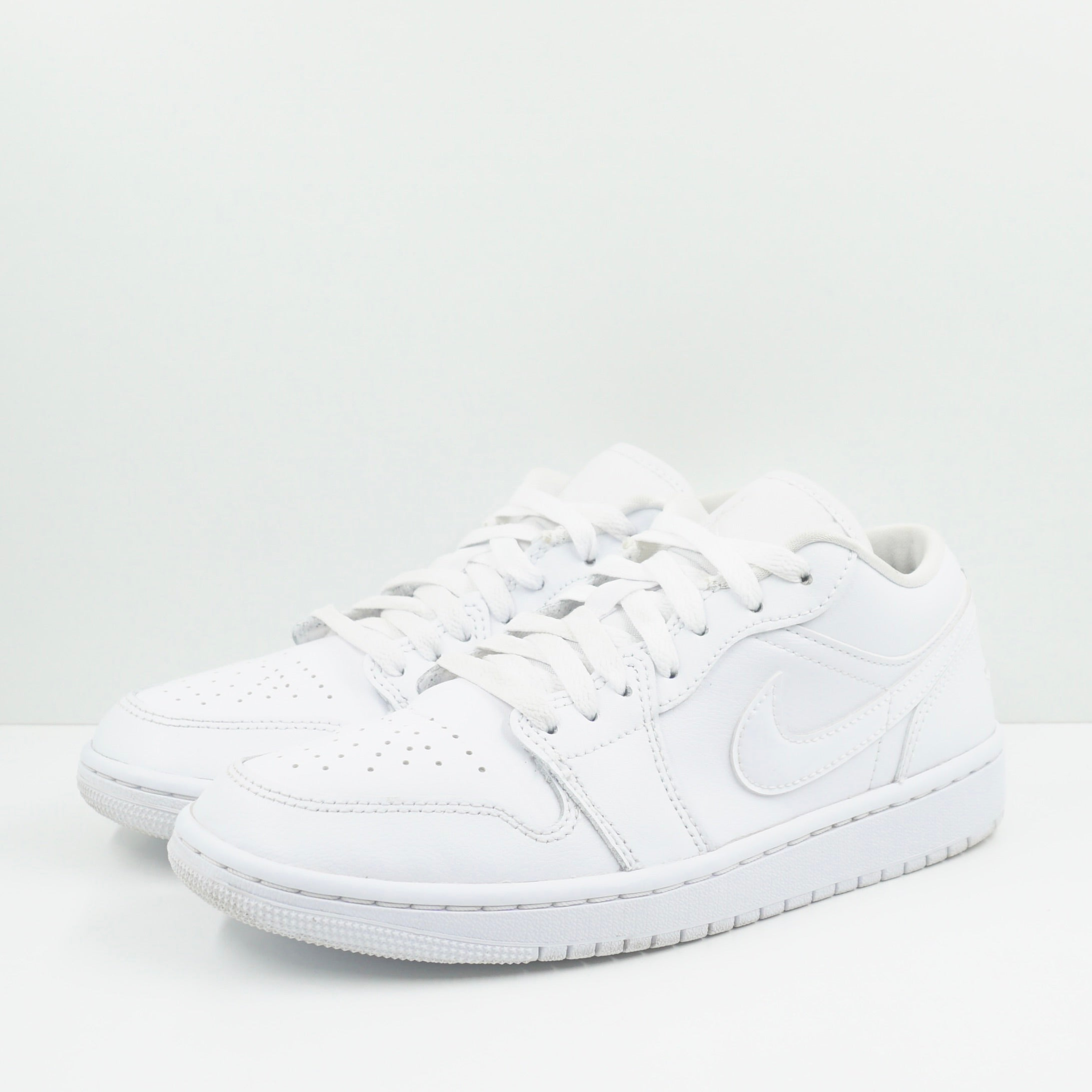 Jordan 1 Low Triple White (2022) (W)