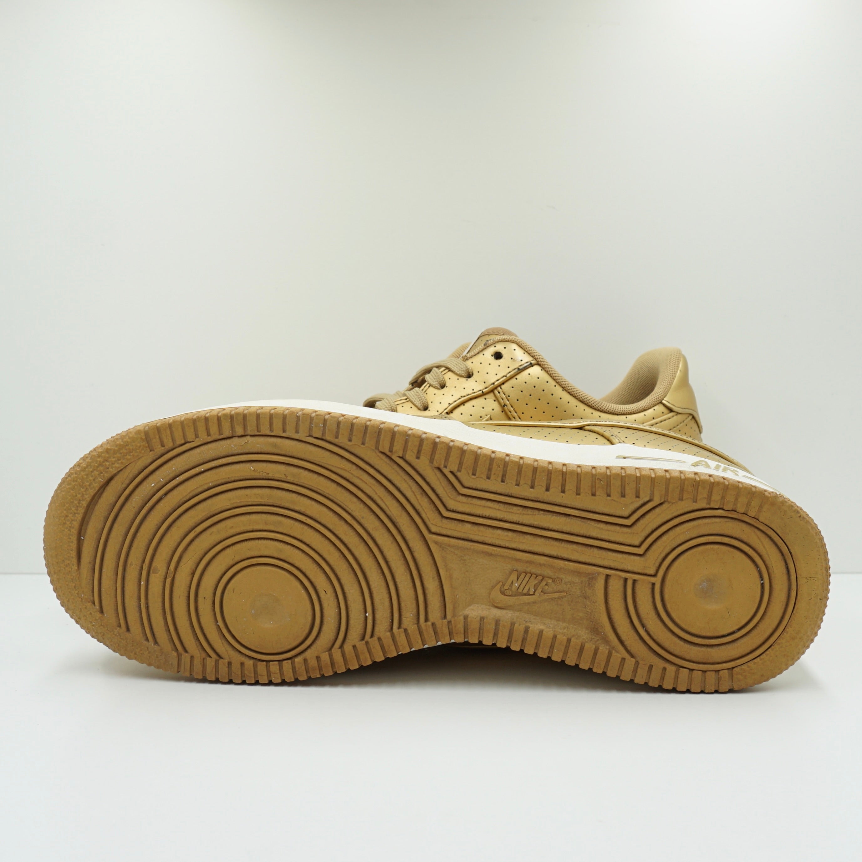 Nike Air Force 1 Low '07 LV8 Gold