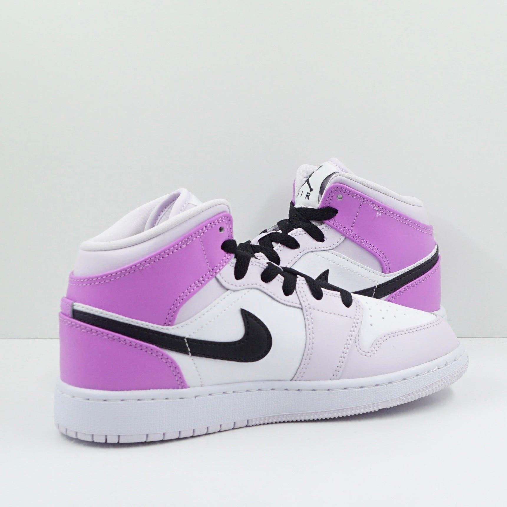 Jordan 1 Mid Barely Grape (GS)
