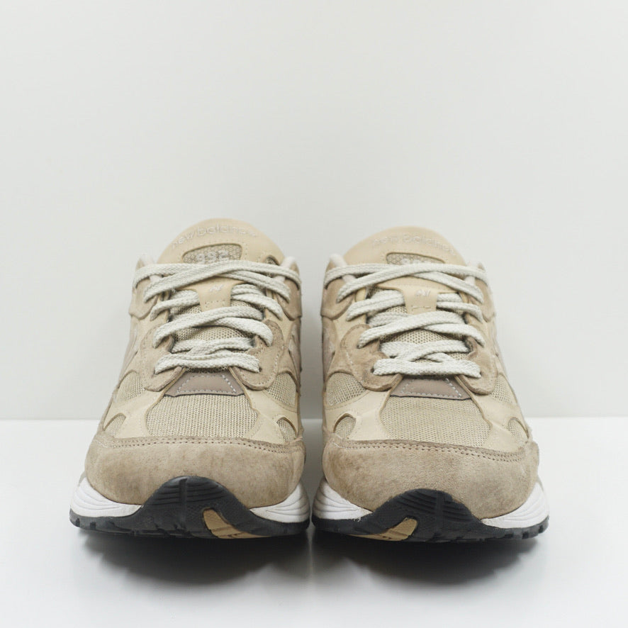 New Balance 992 Tan