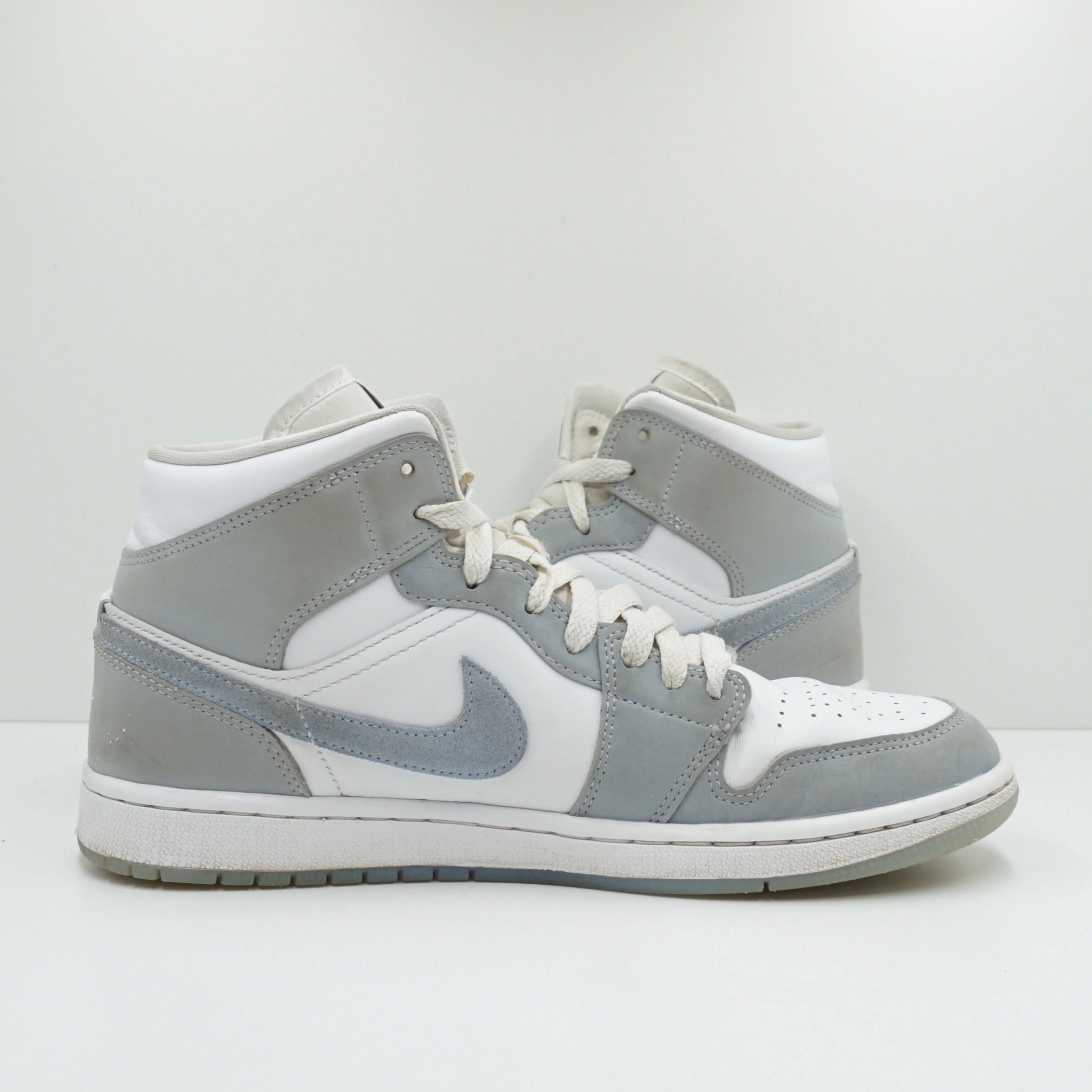 Jordan 1 Mid Wolf Grey Aluminum (W)