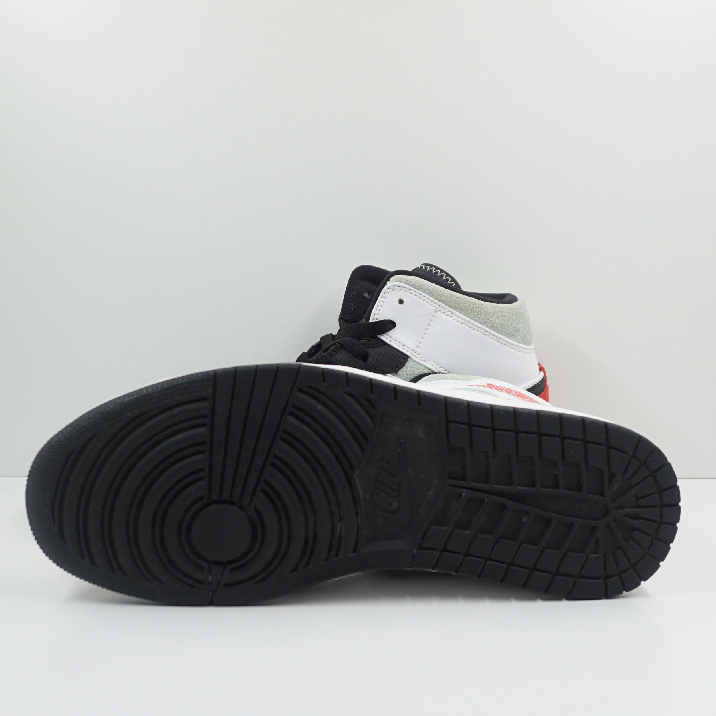 Jordan 1 Mid SE Red Black Toe