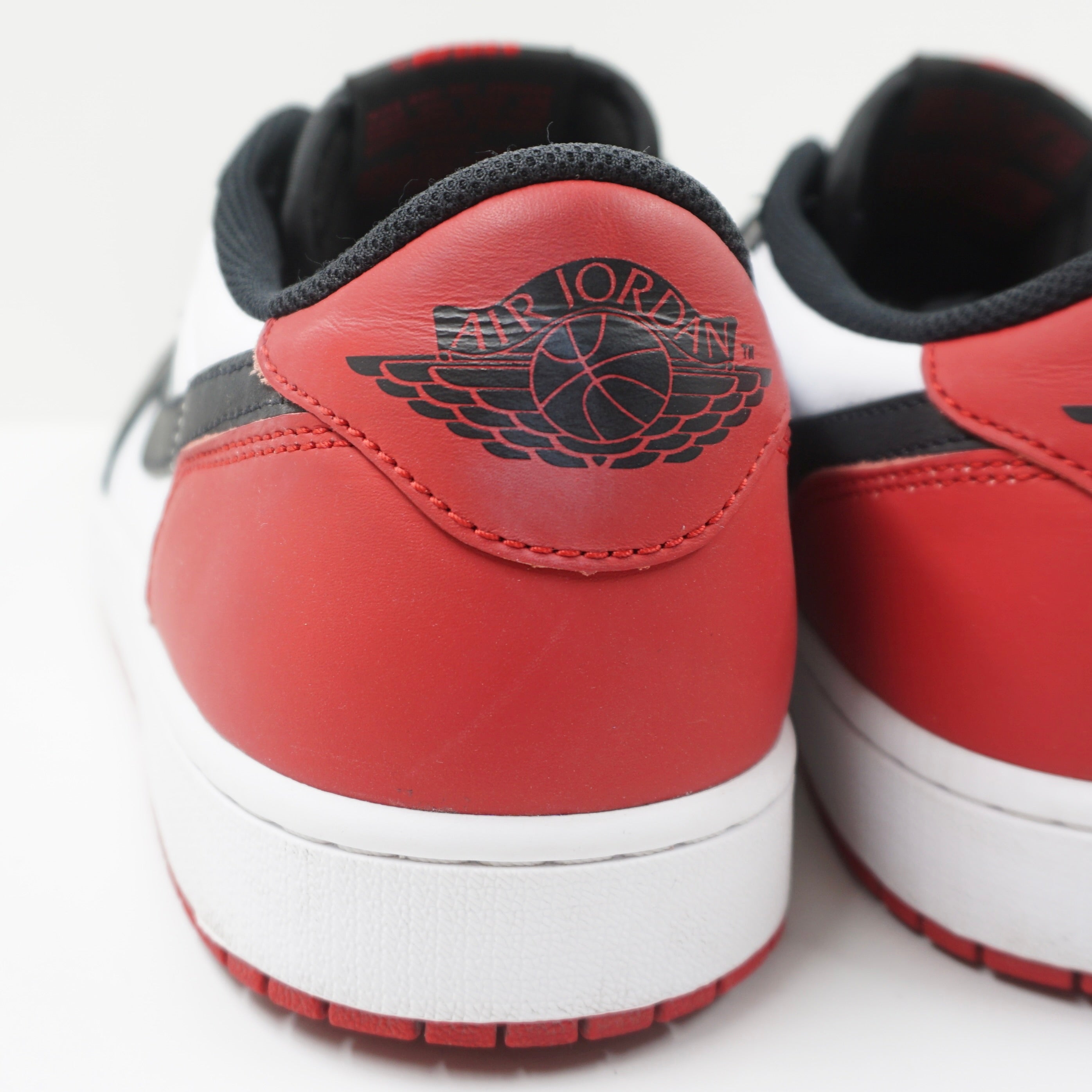 Jordan 1 Retro Low OG Black Toe (2023)