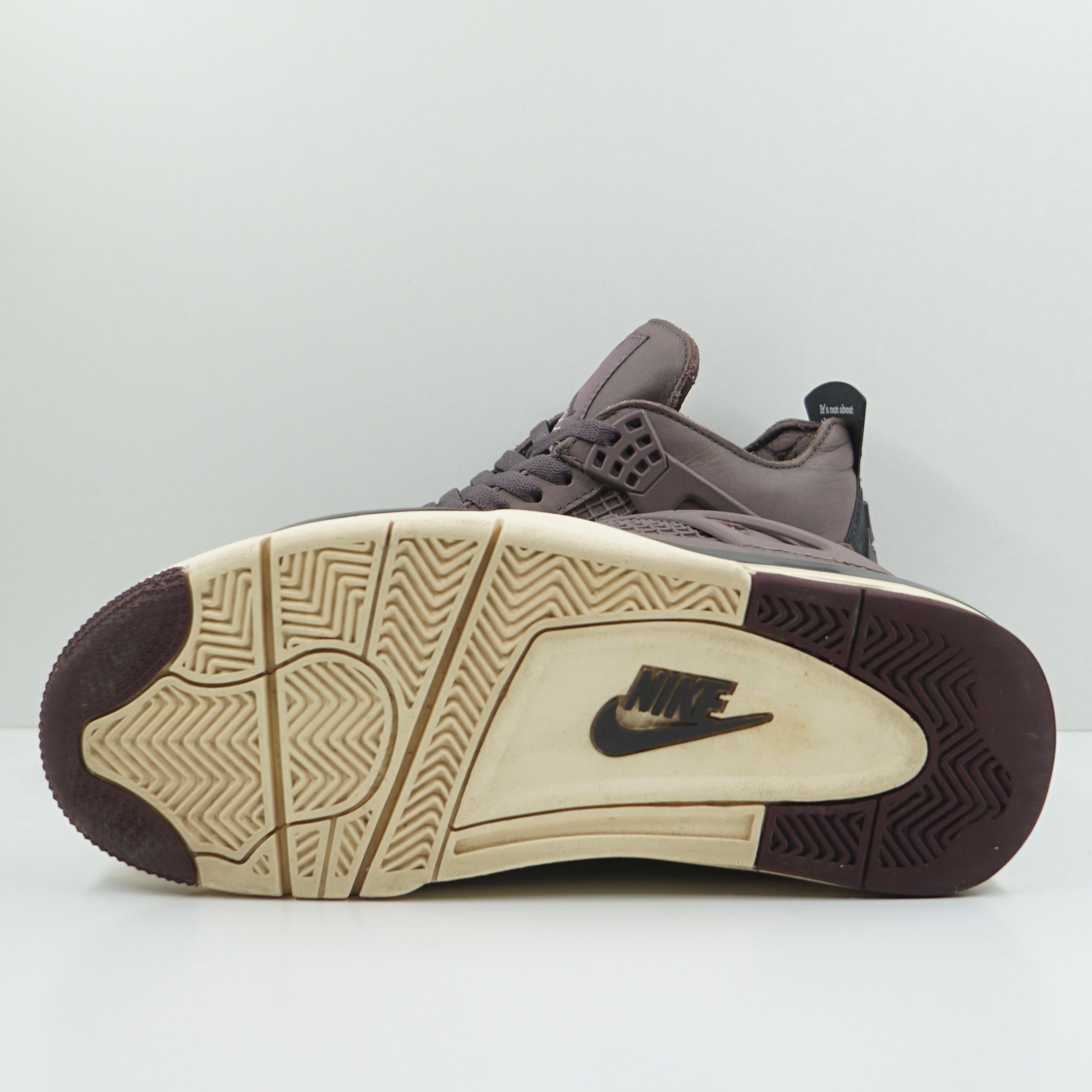 Jordan 4 Retro SP A Ma Maniére Violet Ore
