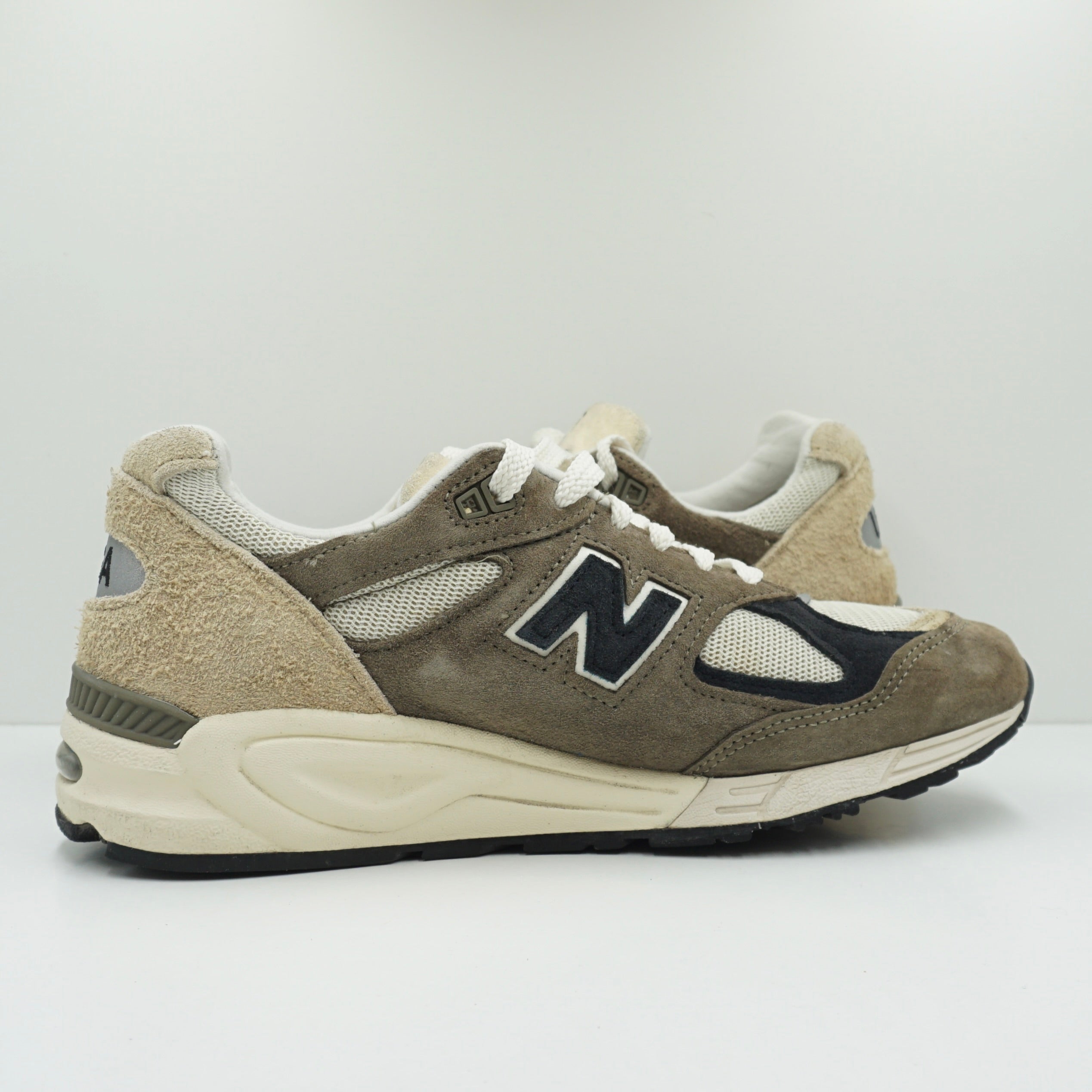 new balance 990v2 grey tan