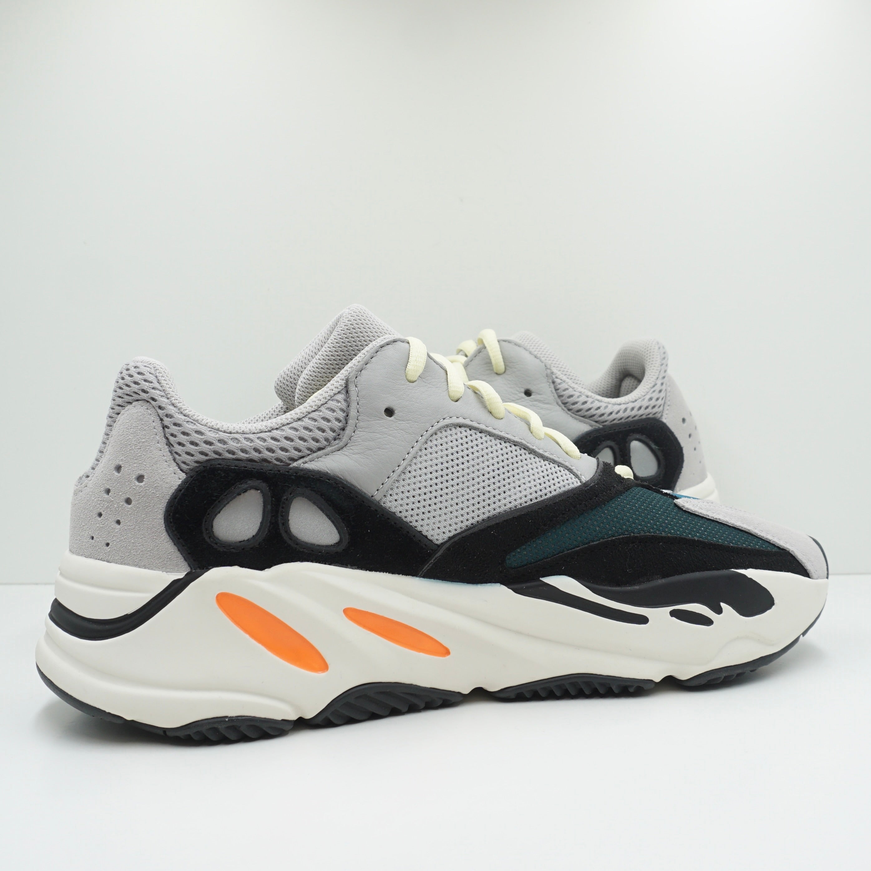 Adidas Yeezy Boost 700 Wave Runner Solid Grey