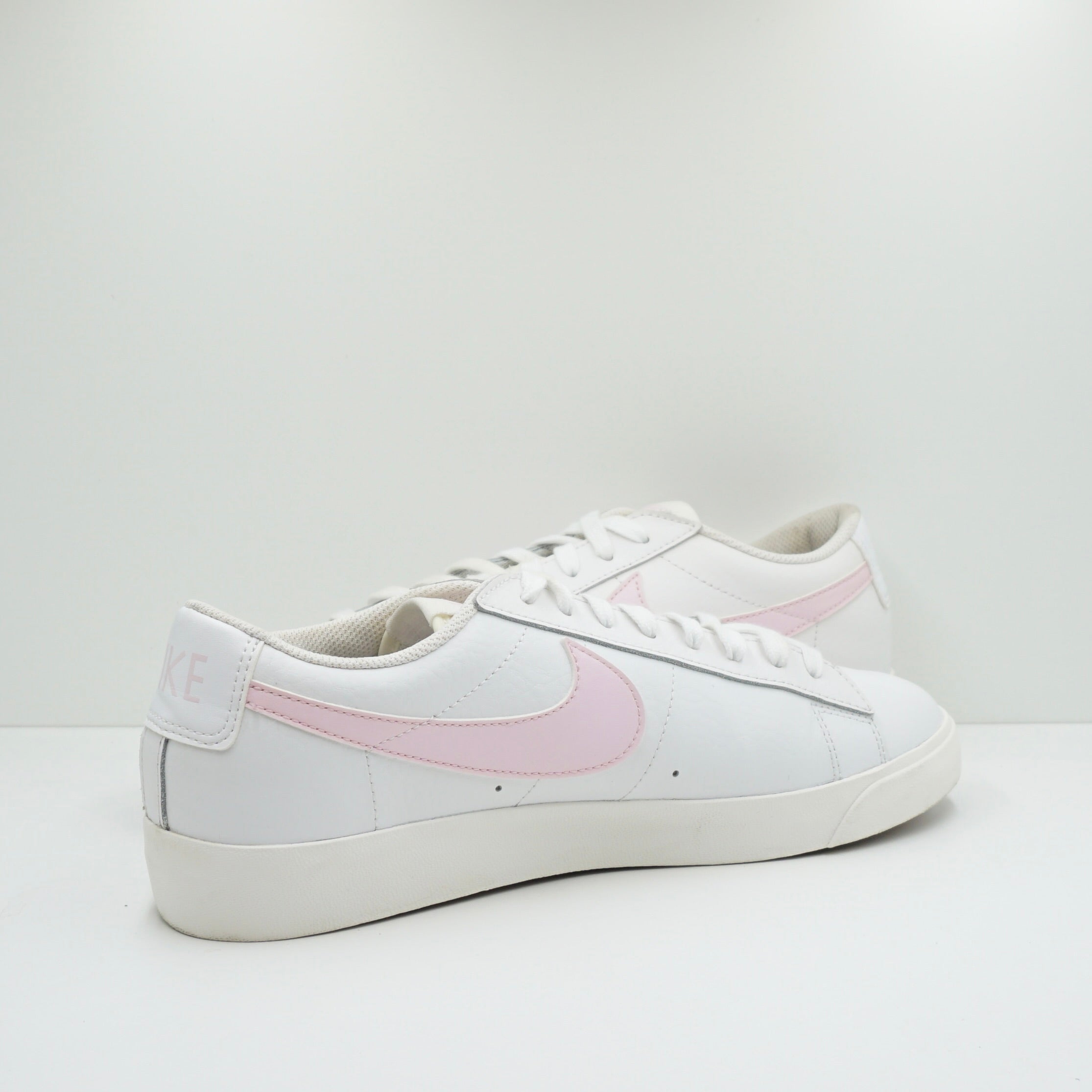 Nike Blazer Low Leather White Pink