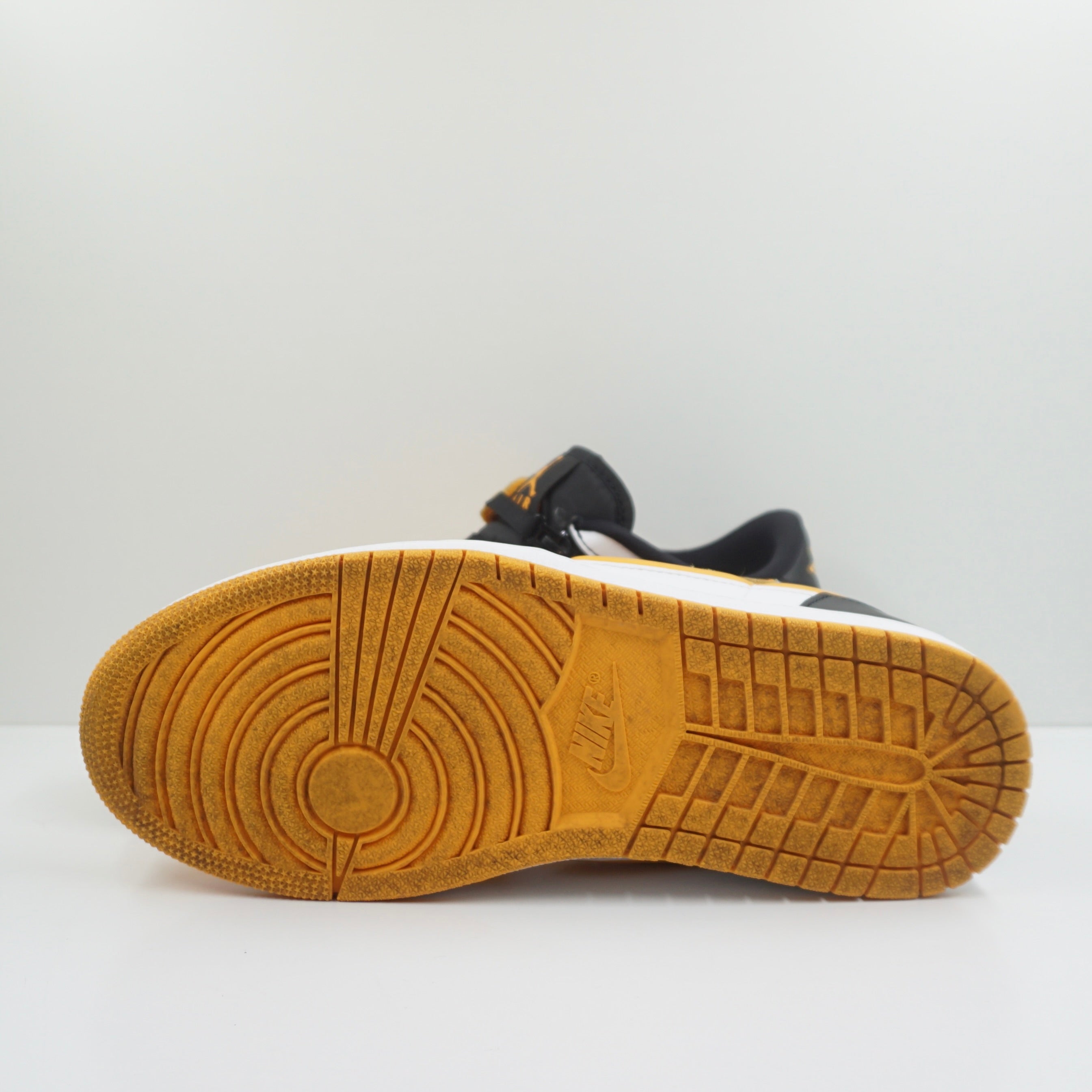 Jordan 1 Low FlyEase University Gold