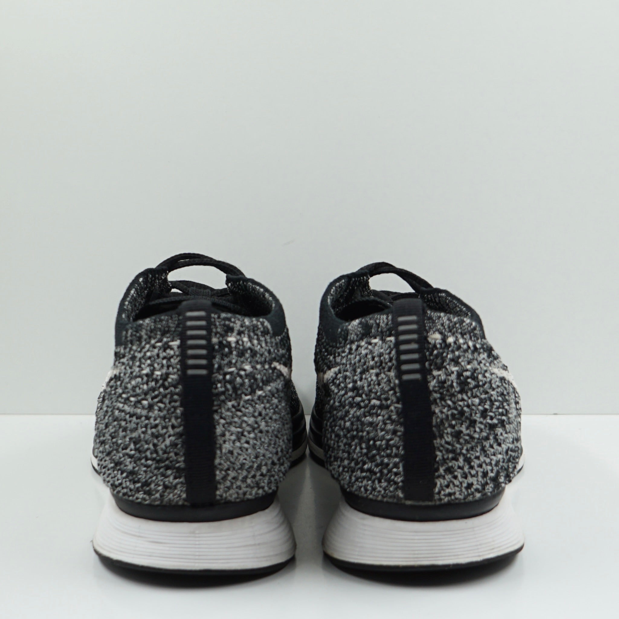 Nike Flyknit Racer Oreo 2