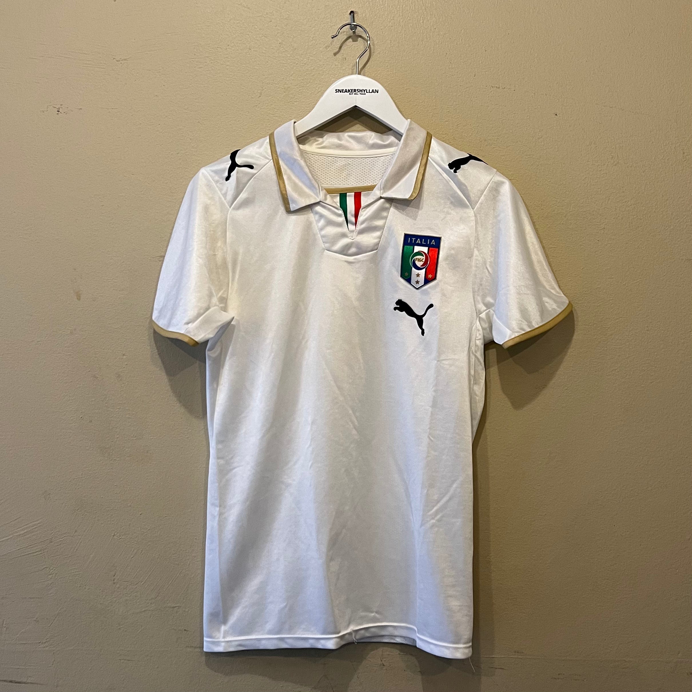 Puma Italy 2009 Away Football Jersey