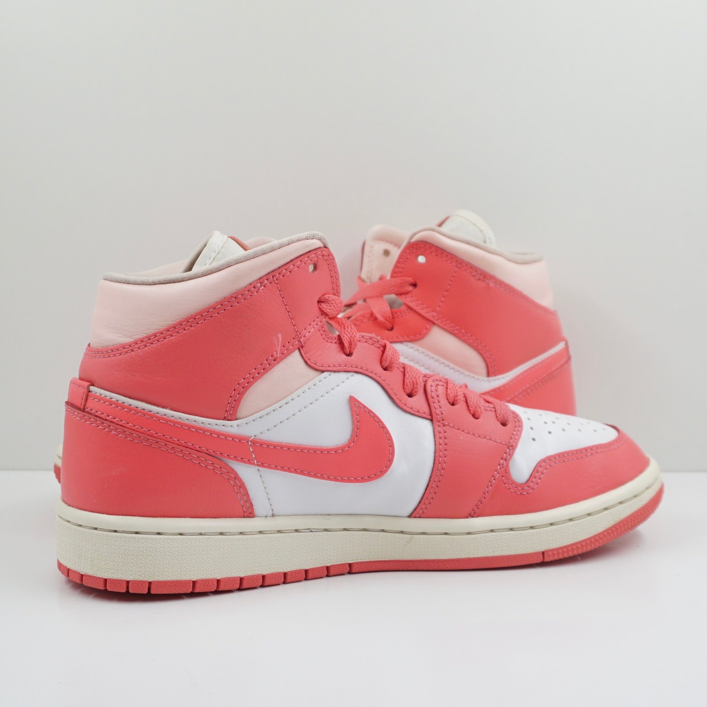 Jordan 1 Mid Strawberries and Cream (W)