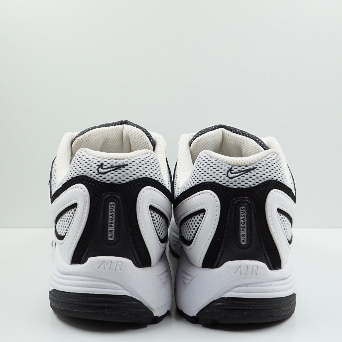 Nike Air Peg 2K5 White Black