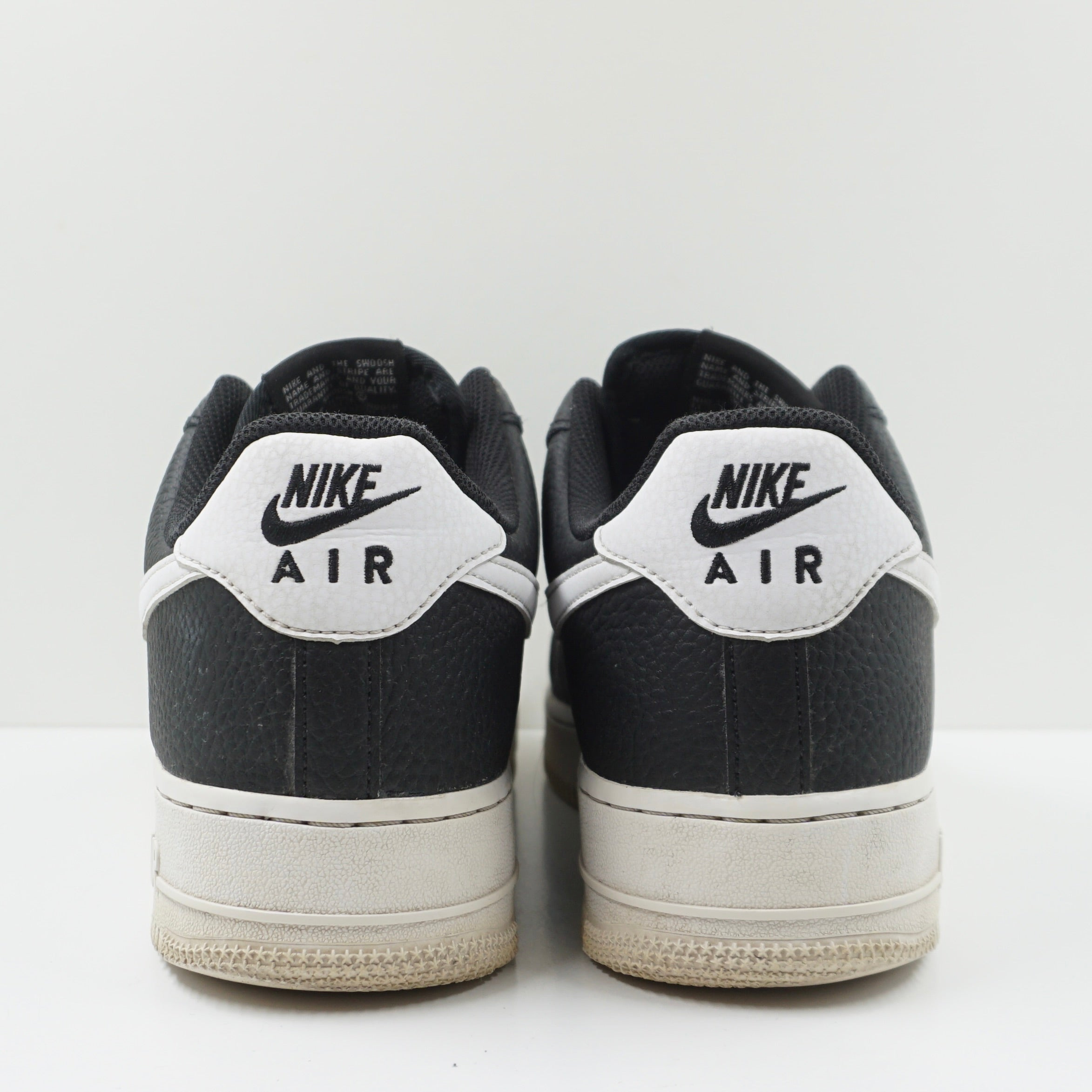 Nike Air Force 1 Low '07 Black White Pebbled Leather