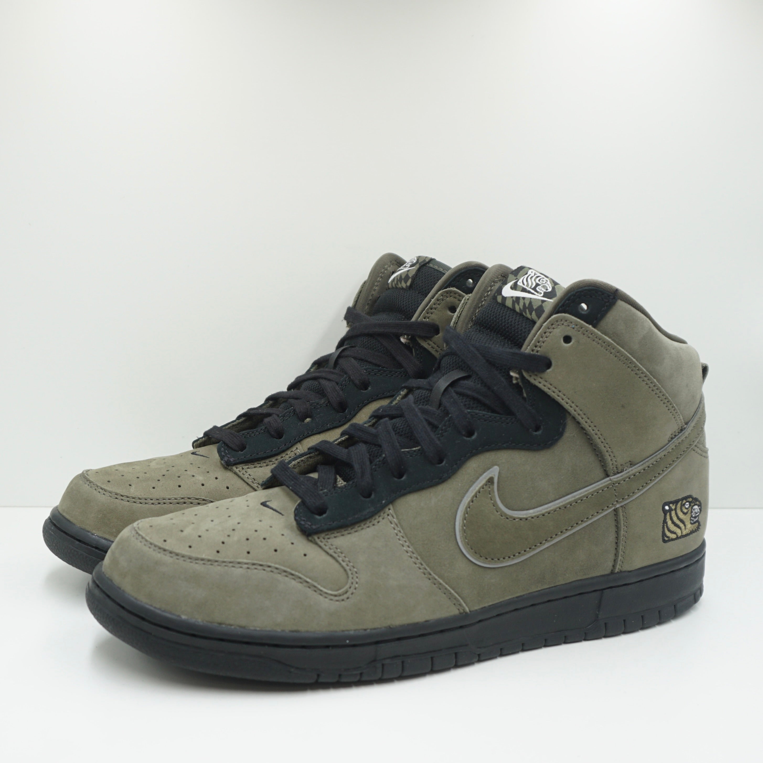nike dunk high olive
