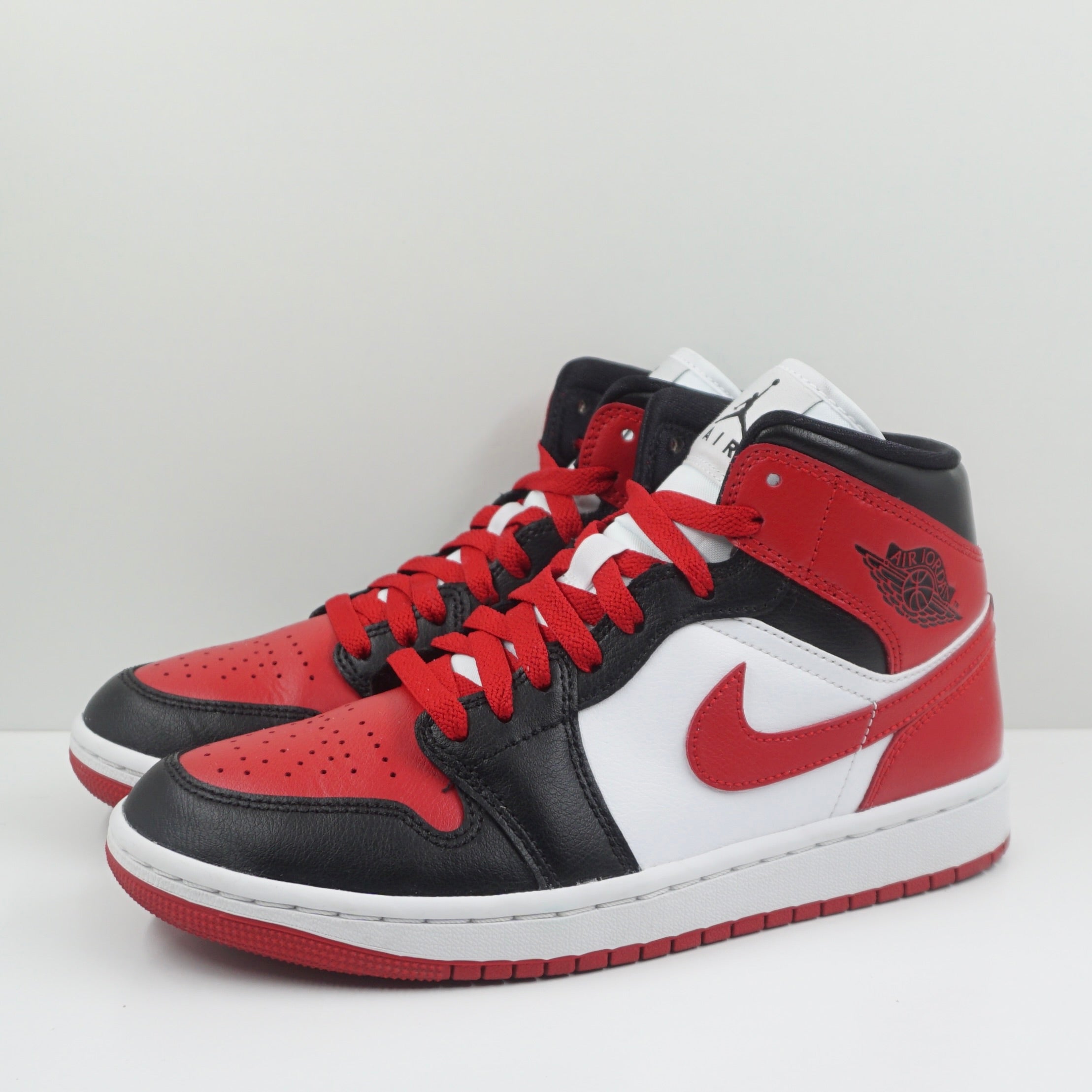 Jordan 1 Mid Alternate Bred Toe (W)