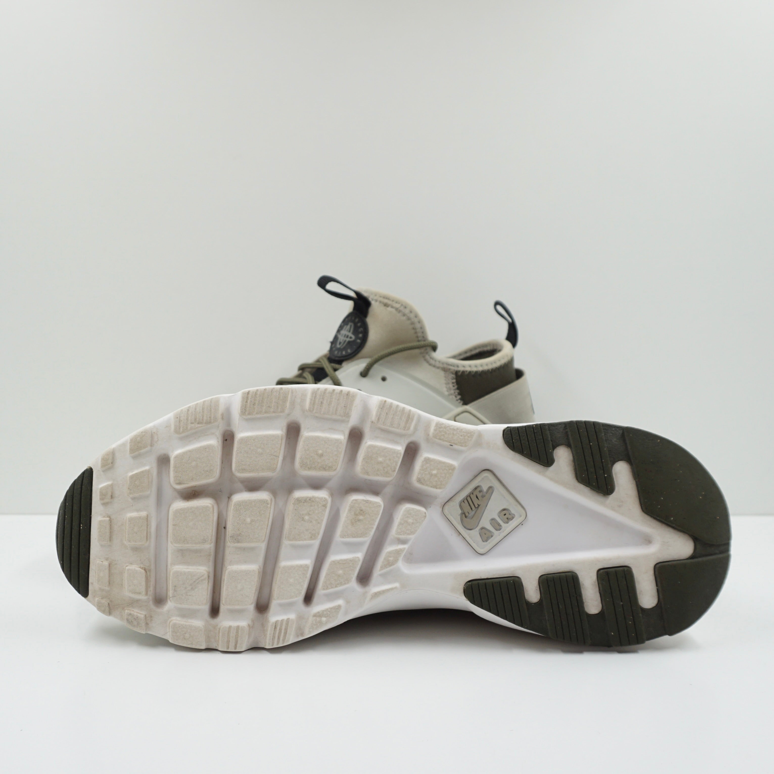 Nike air huarache run ultra pale grey hotsell